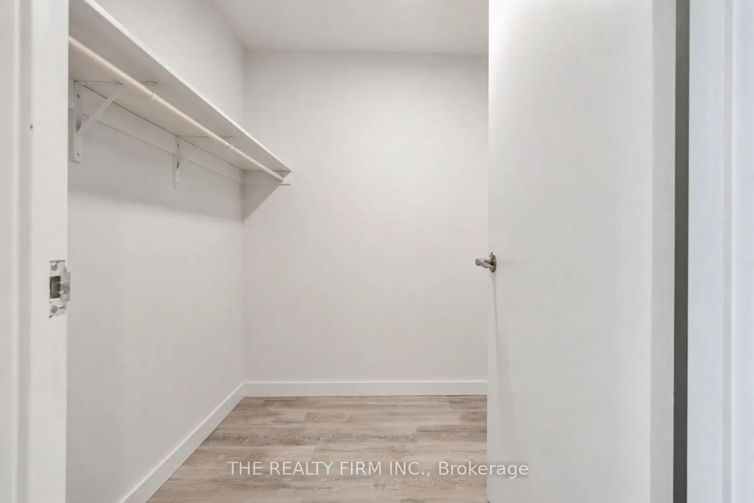 858 Commissioners Road E #1206