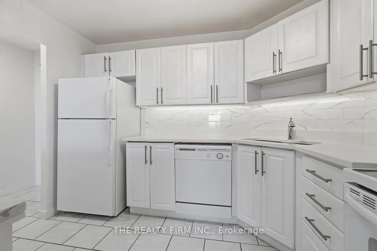 858 Commissioners Road E #1206