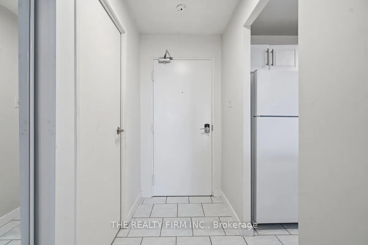 858 Commissioners Road E #1206