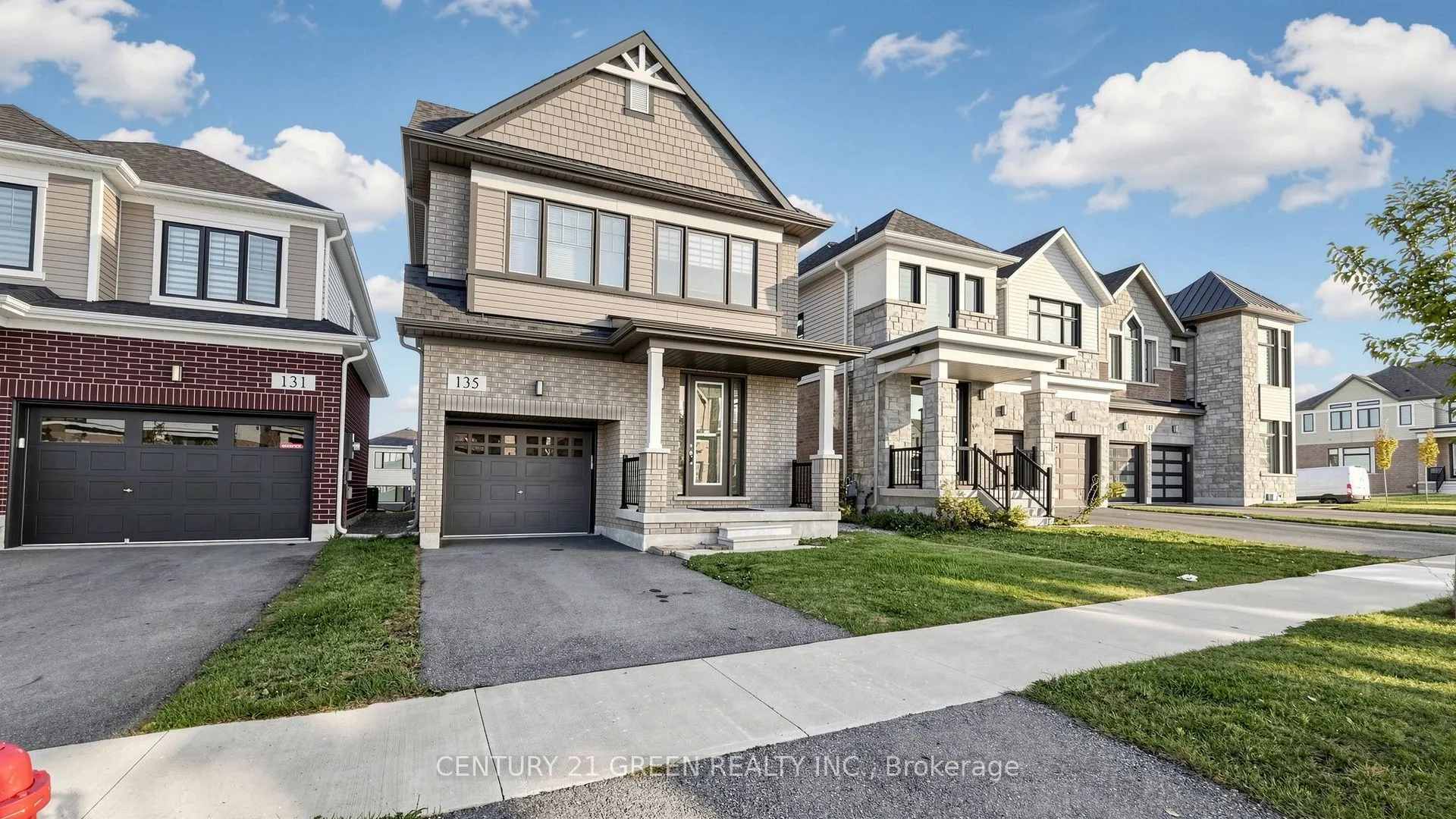 135 Fairey Crescent