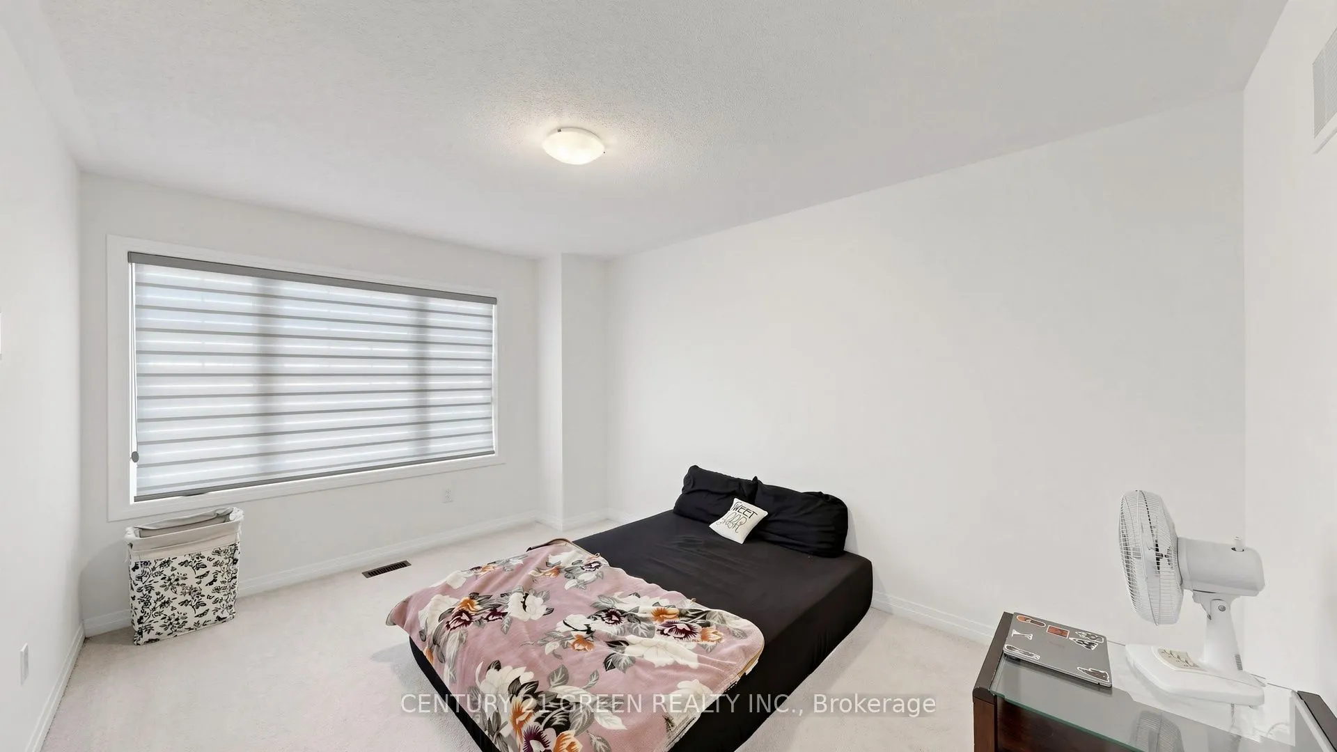 135 Fairey Crescent