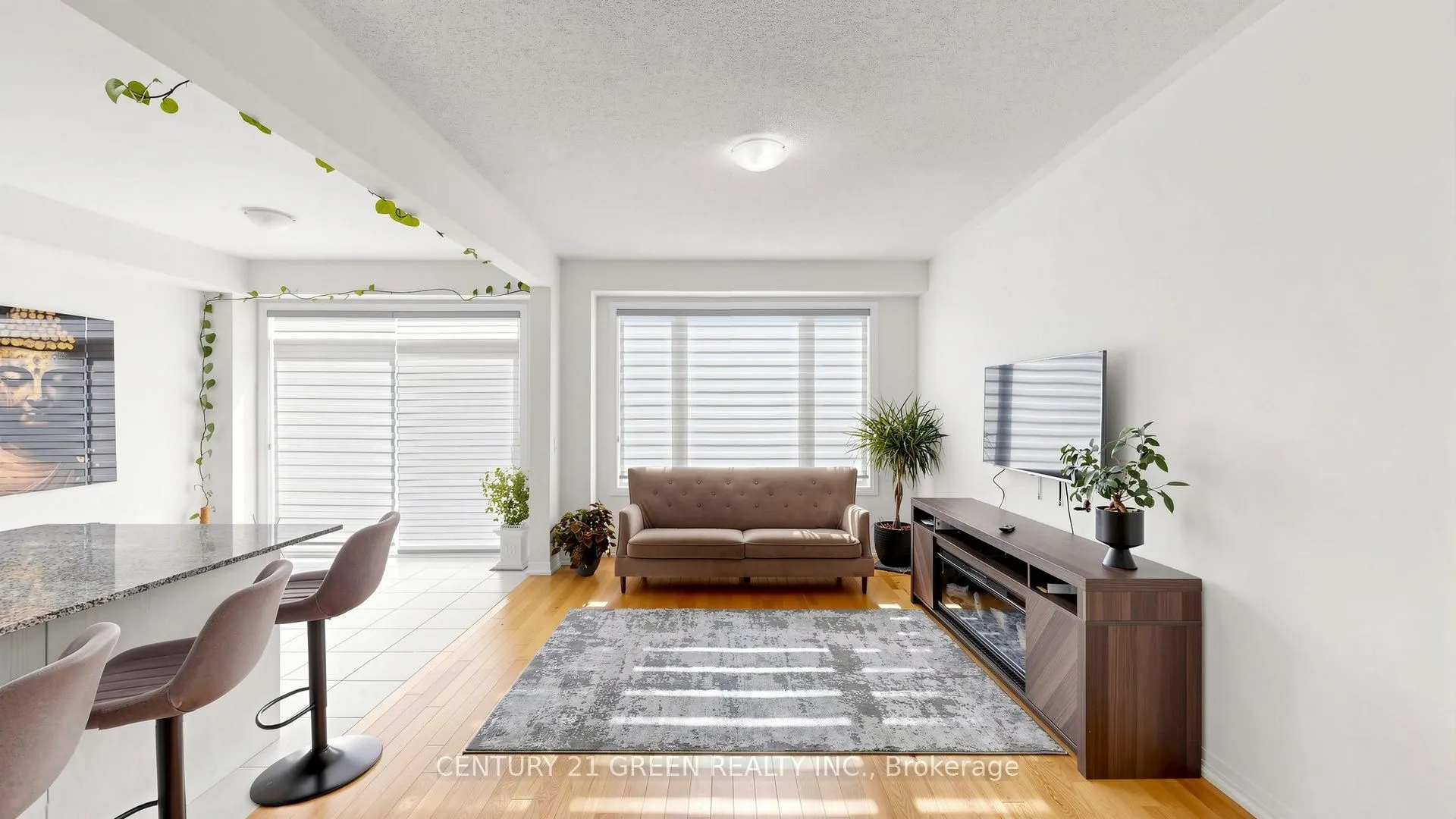 135 Fairey Crescent