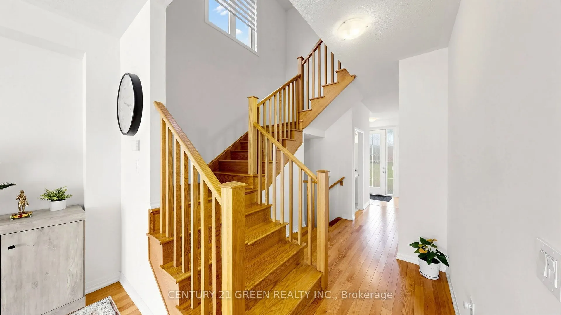 135 Fairey Crescent
