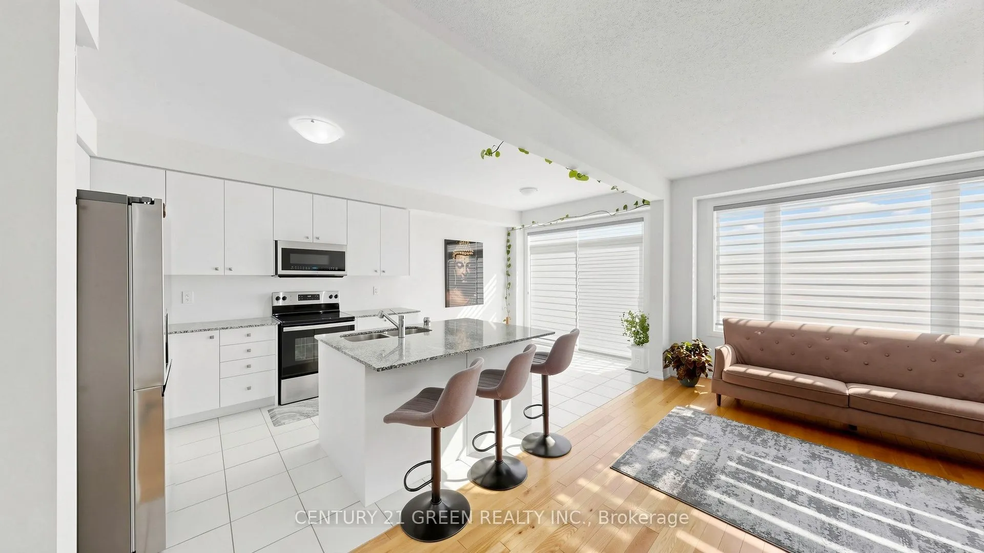 135 Fairey Crescent