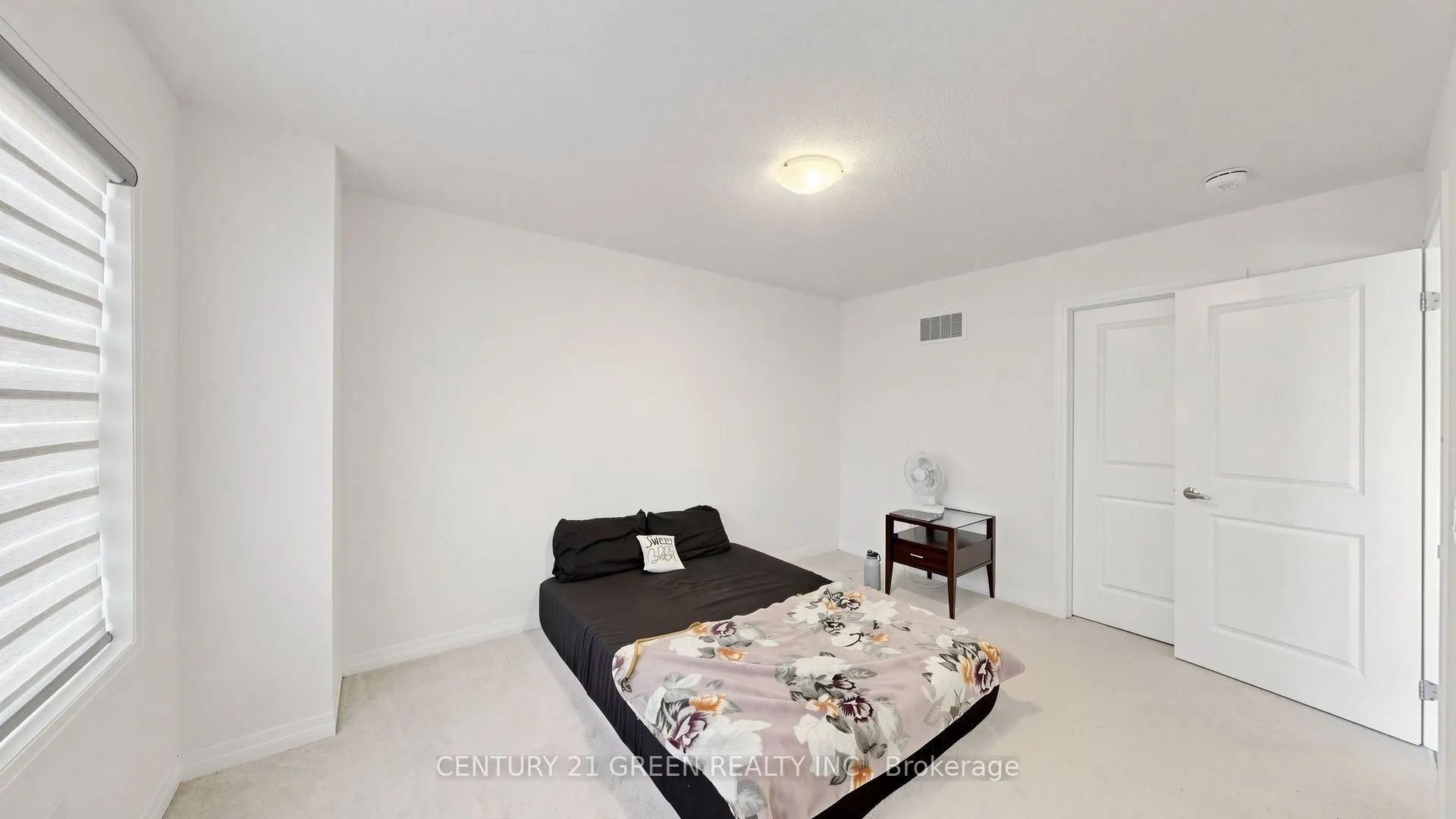 135 Fairey Crescent