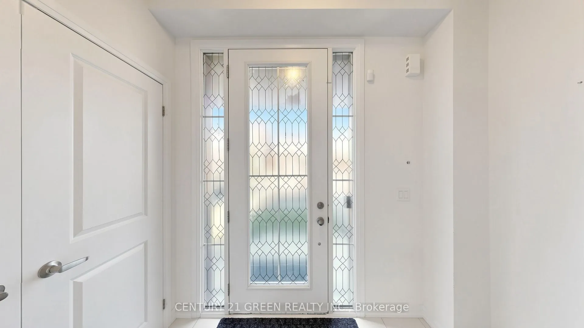 135 Fairey Crescent