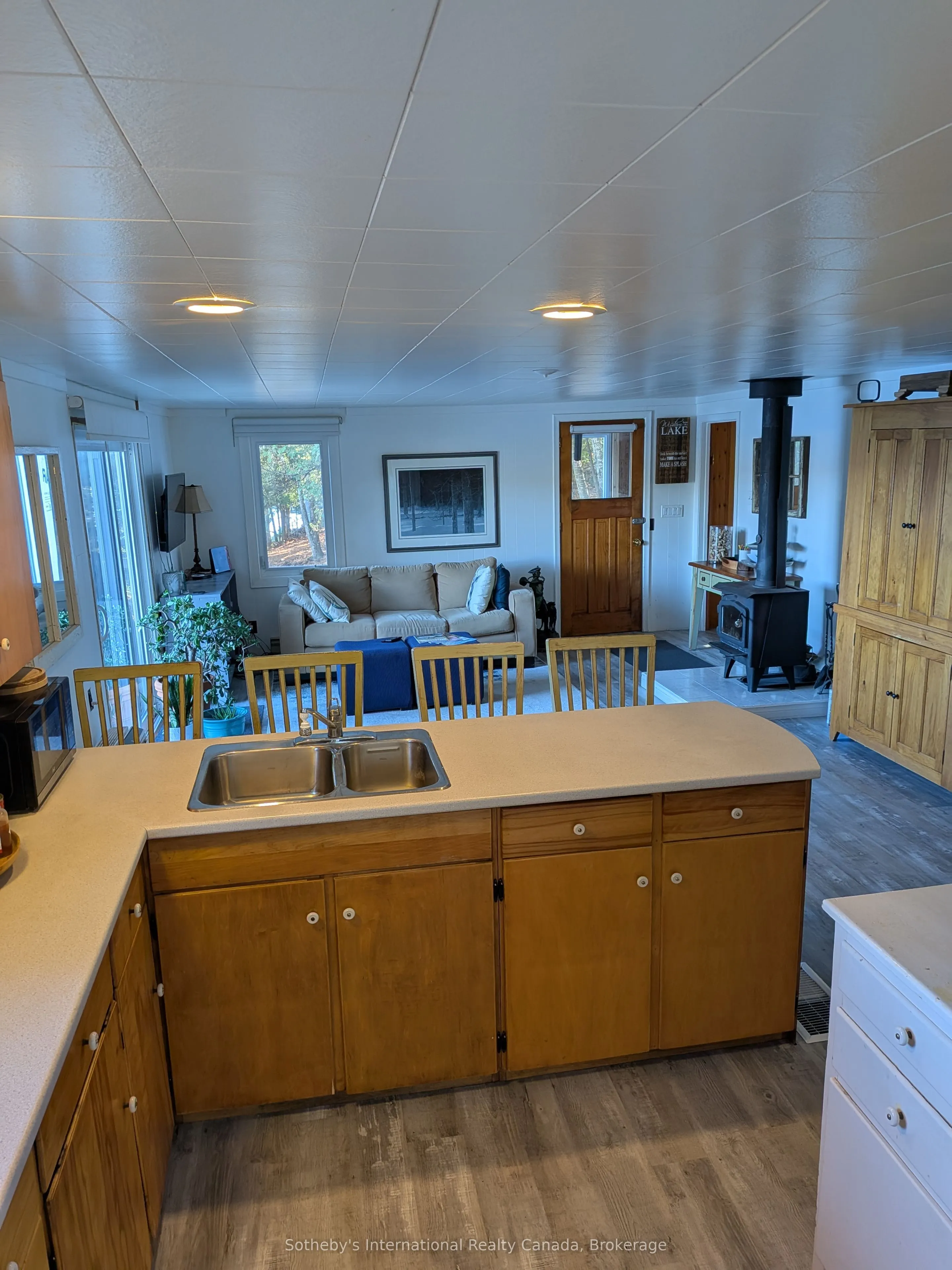 1063 Whiteside Road