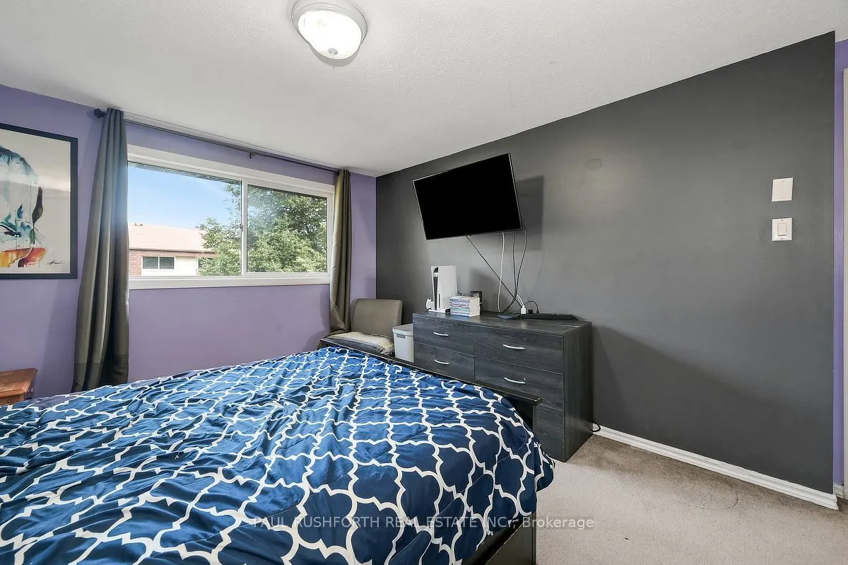 5 Sonnet Crescent #D