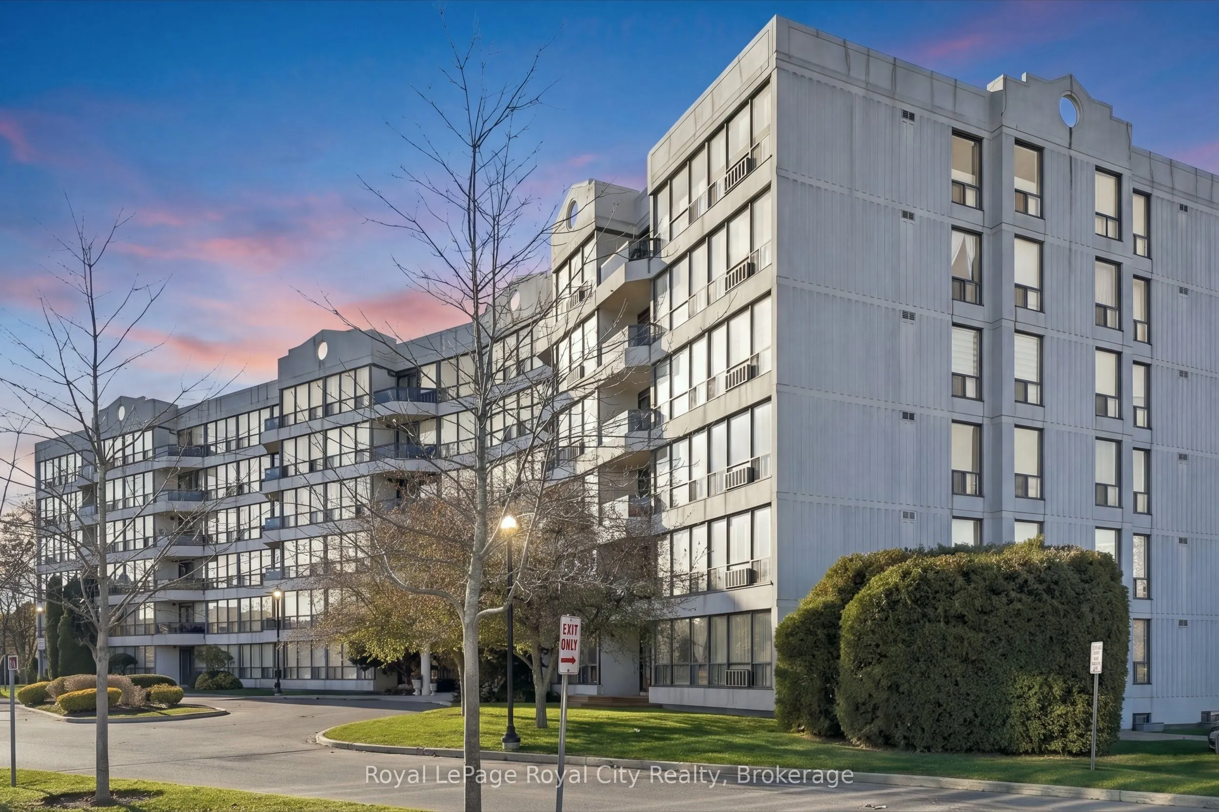 107 Bagot Street #102