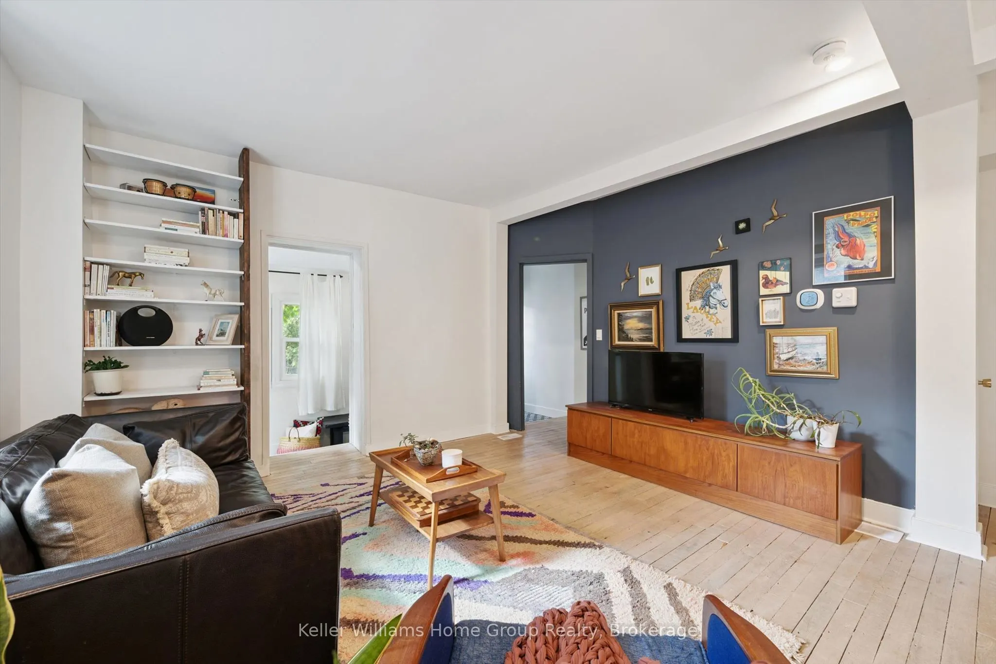 37 Arthur Street N
