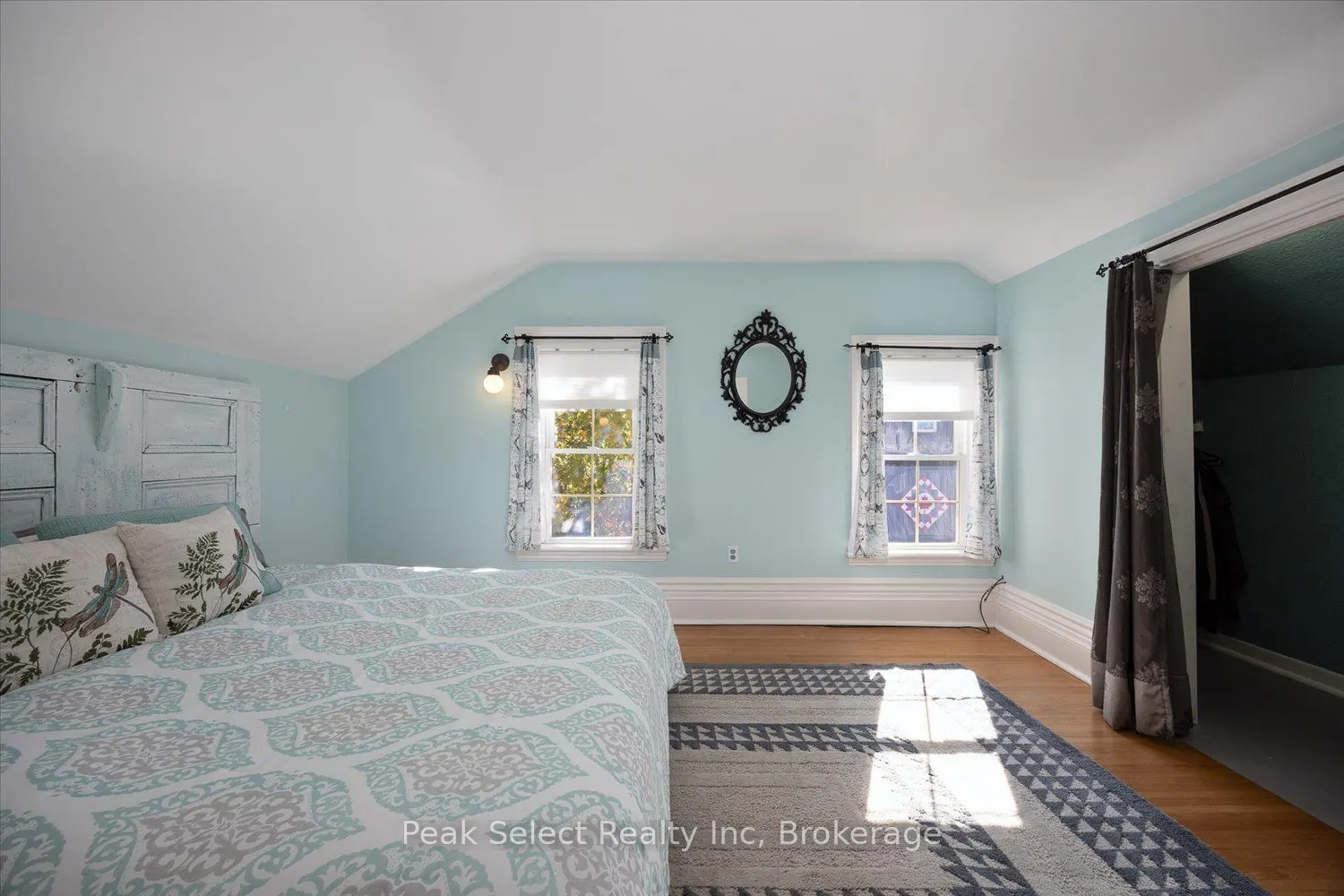 164 Church Street N