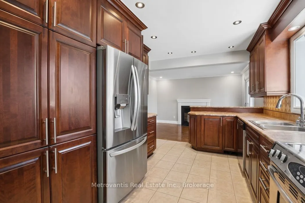580 Chenier Way