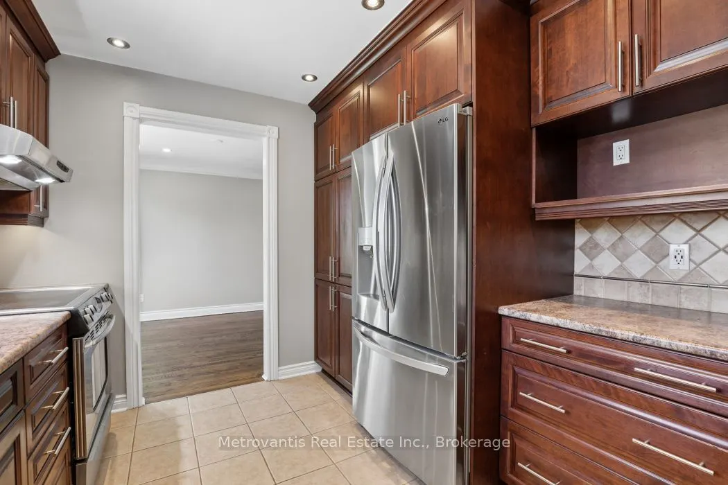 580 Chenier Way