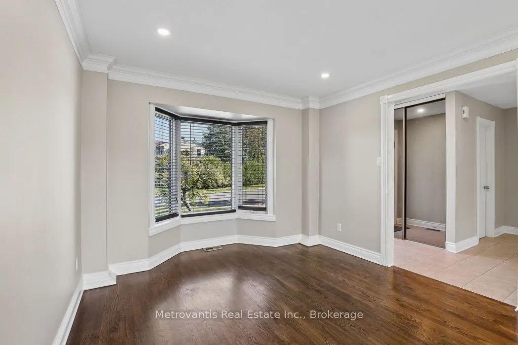 580 Chenier Way