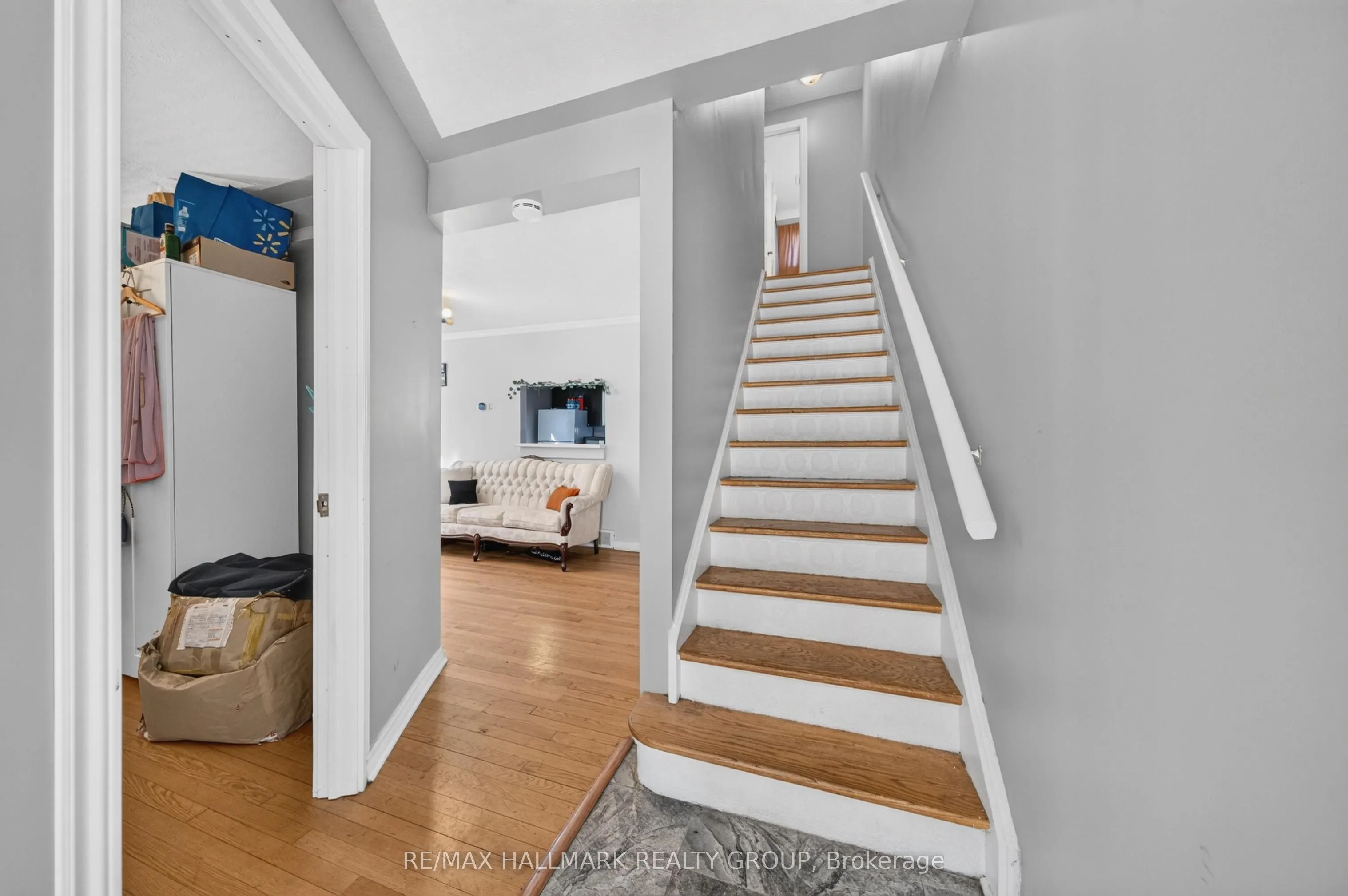 969 Eiffel Avenue