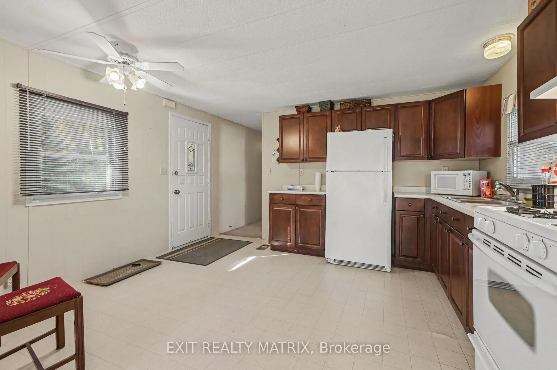 8891 Lynnwood Park Private