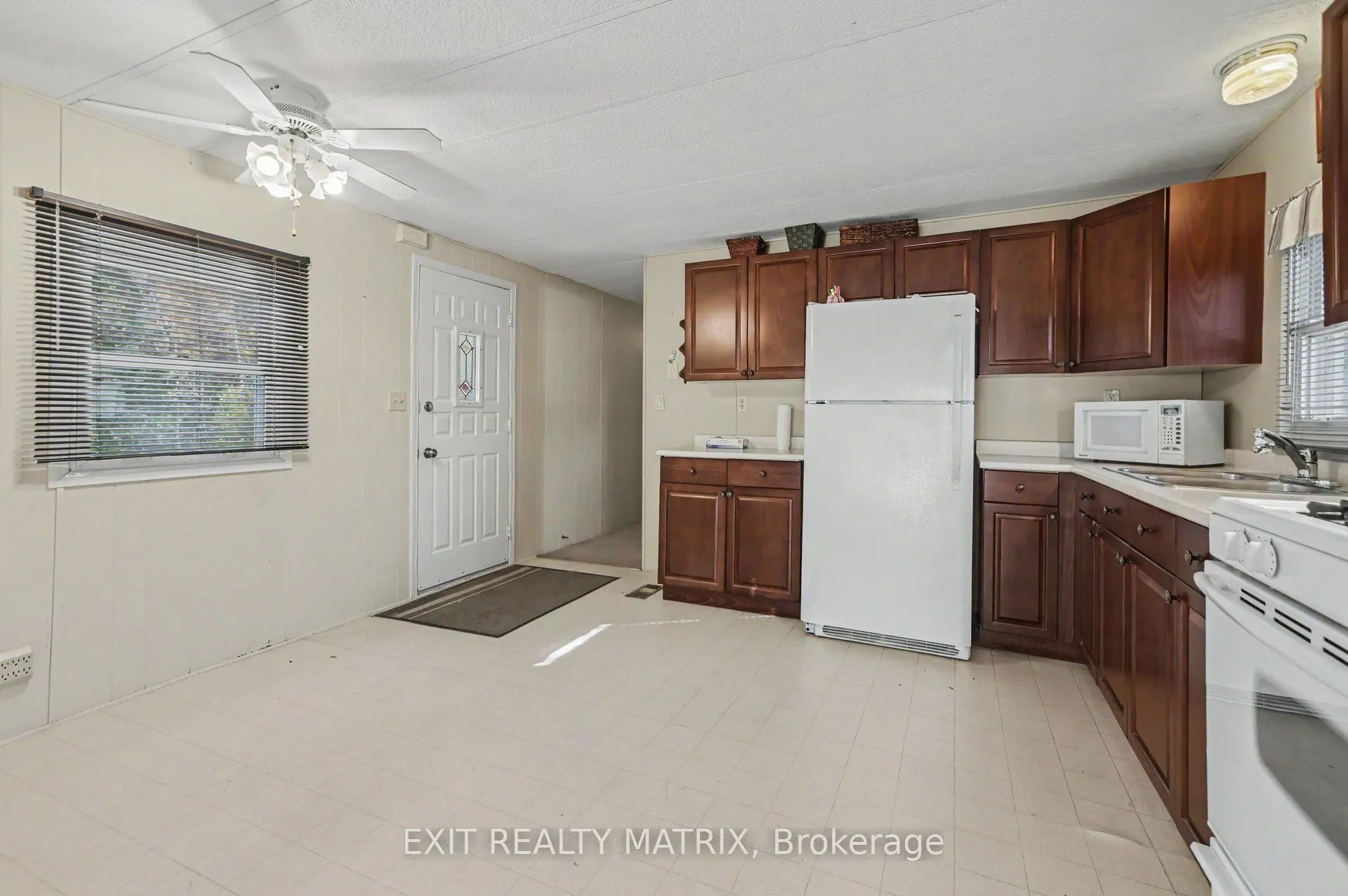 8891 Lynnwood Park Private