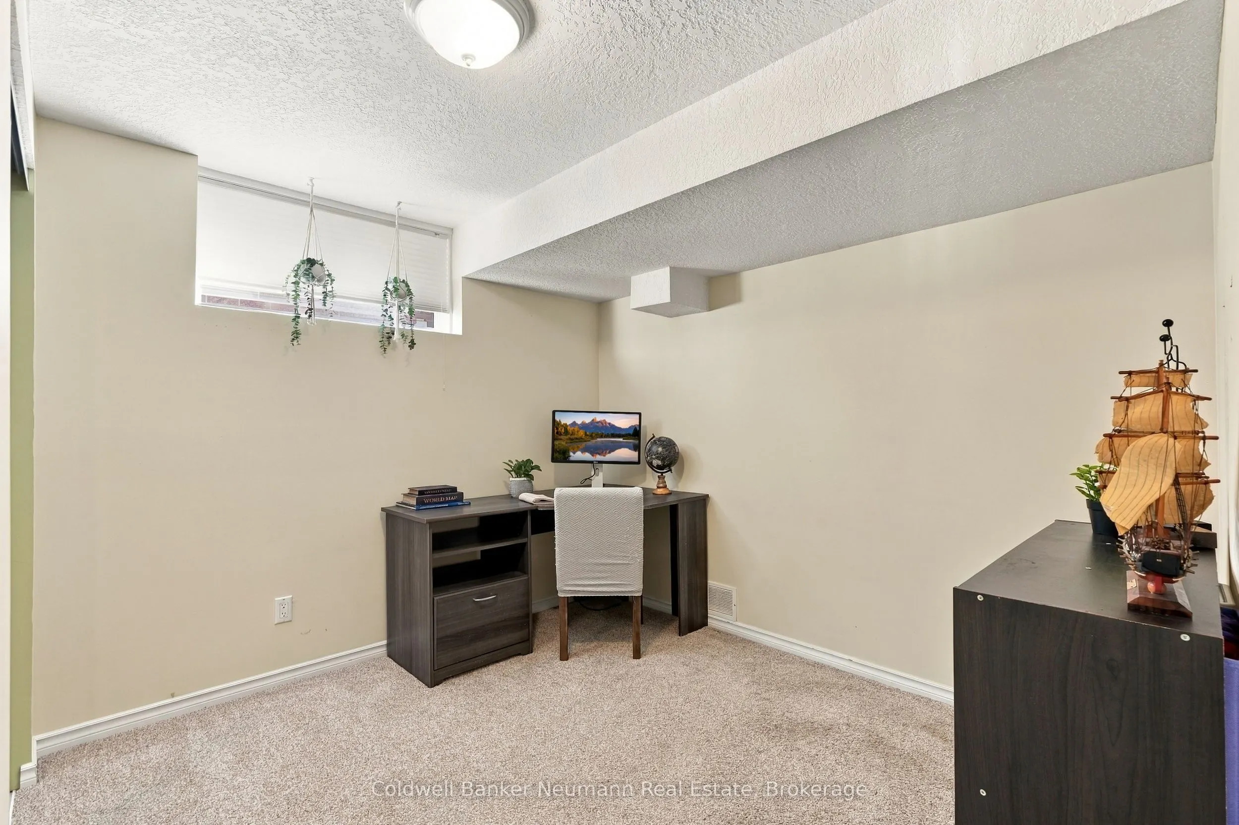 41 Creekside Drive