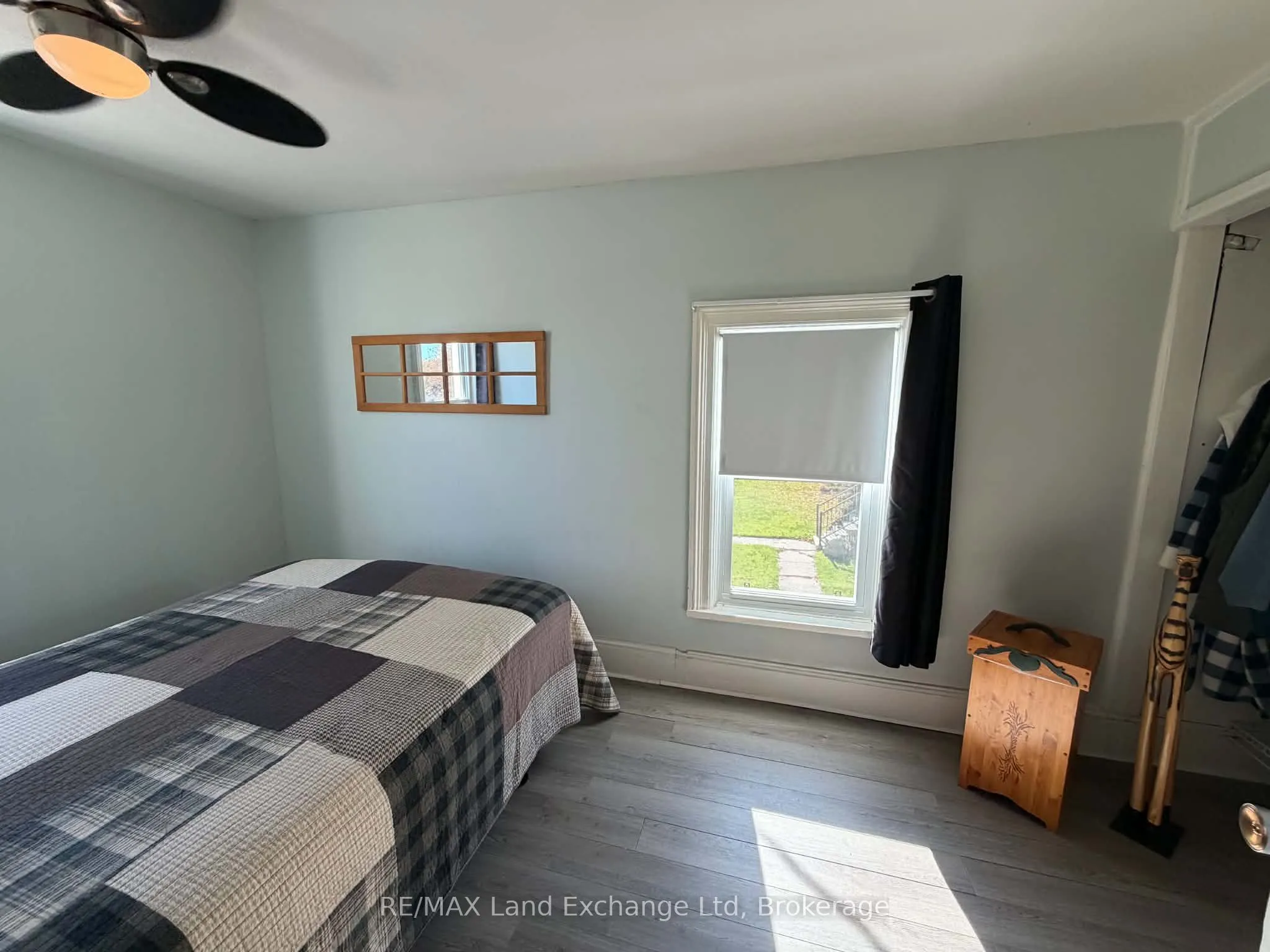 52 Clinton Street S