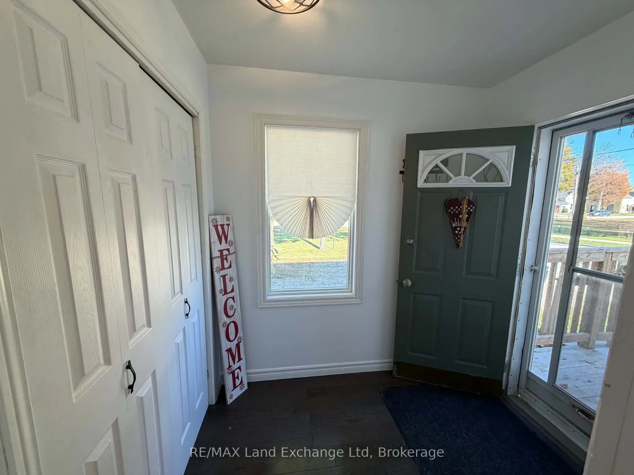 52 Clinton Street S