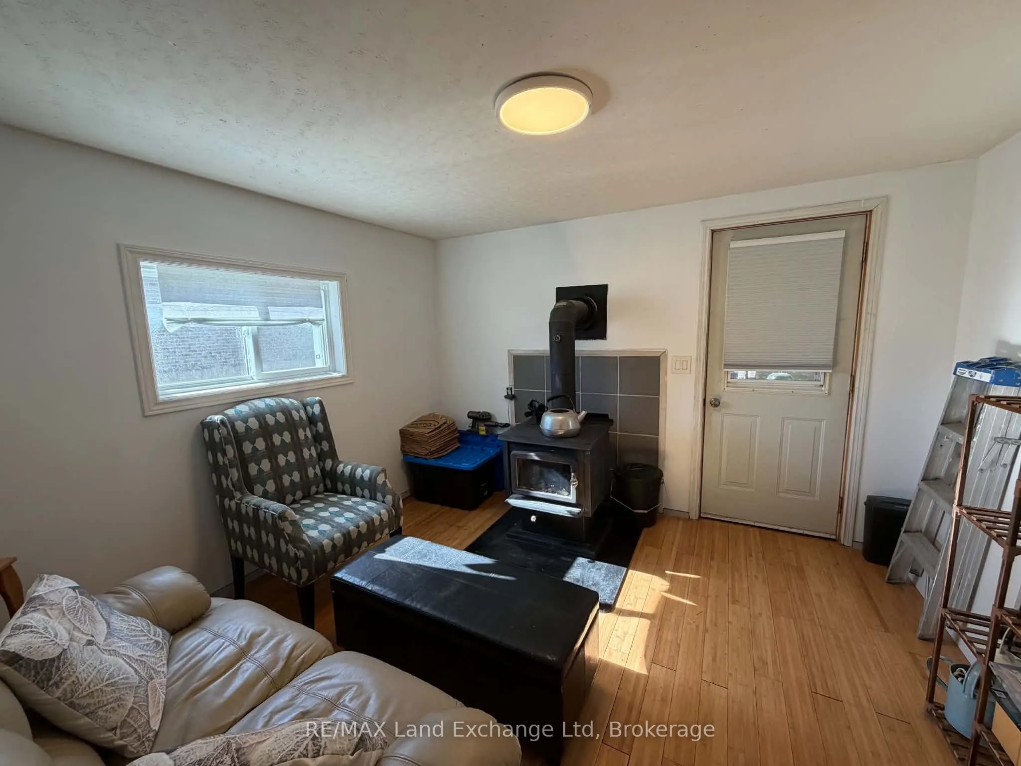 52 Clinton Street S