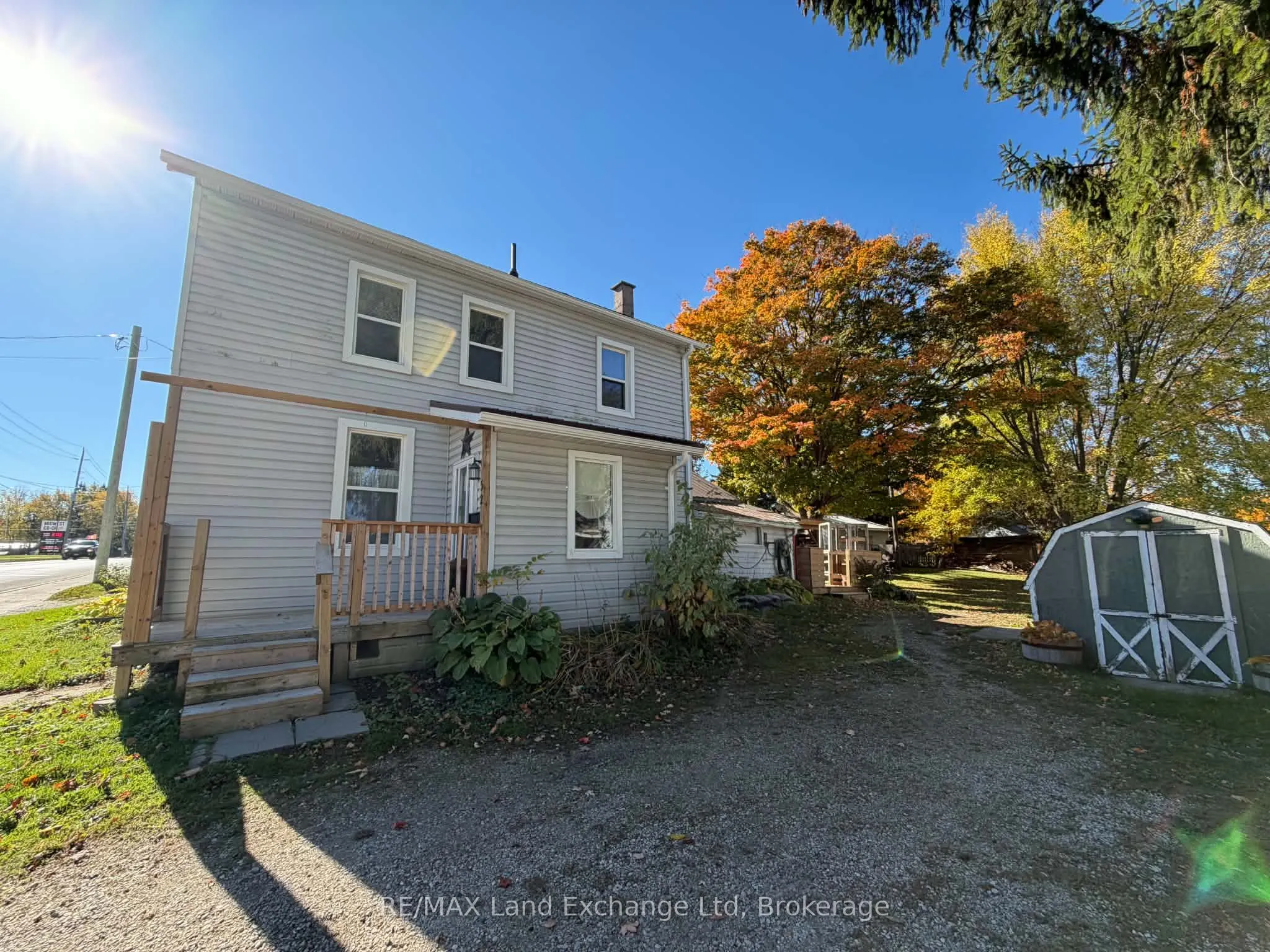 52 Clinton Street S