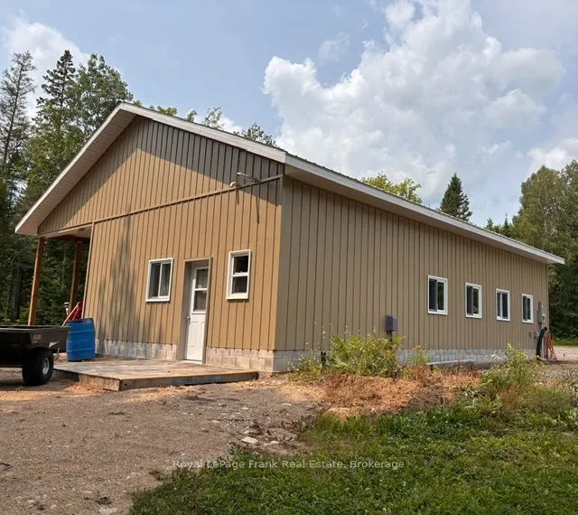989 North McKenzie Lake Road