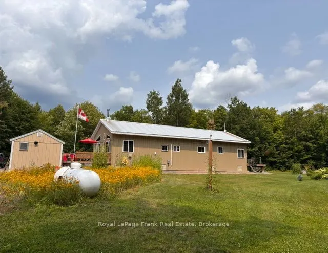989 North McKenzie Lake Road