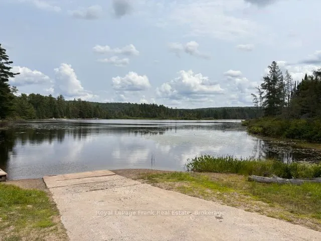 989 North McKenzie Lake Road