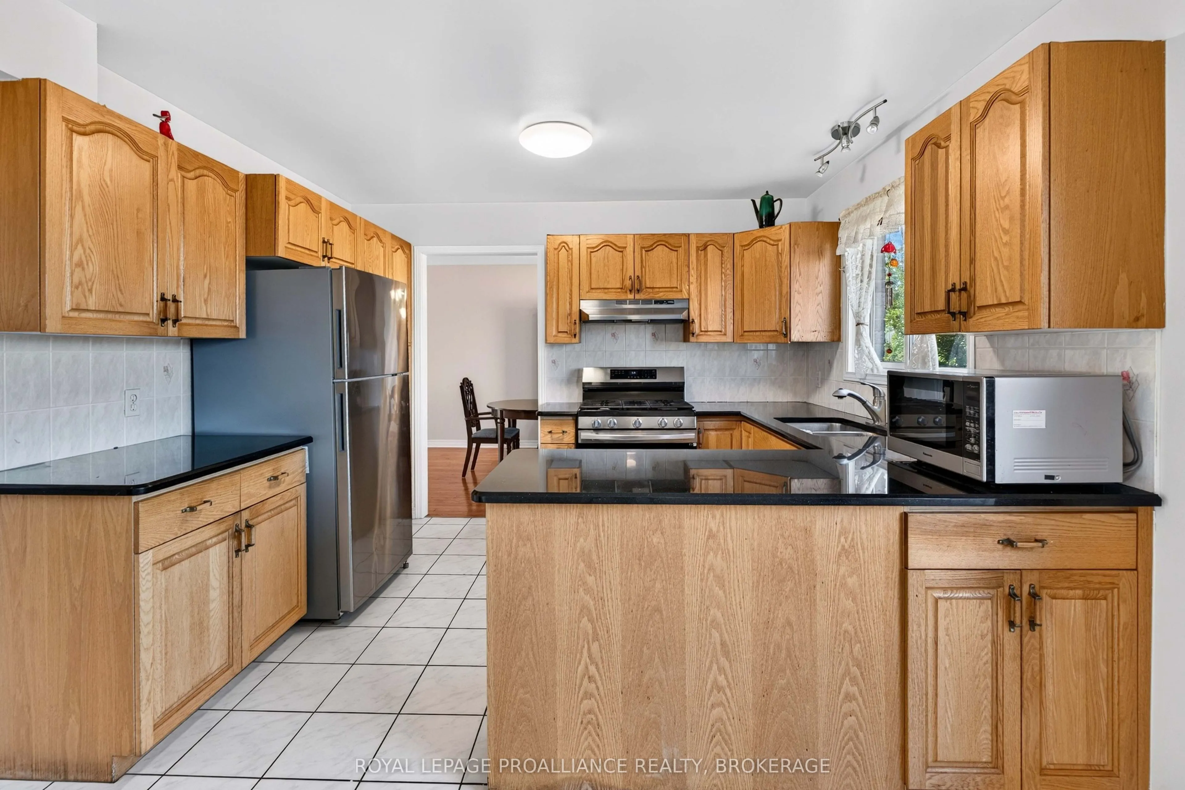 323 Sunrise Crescent