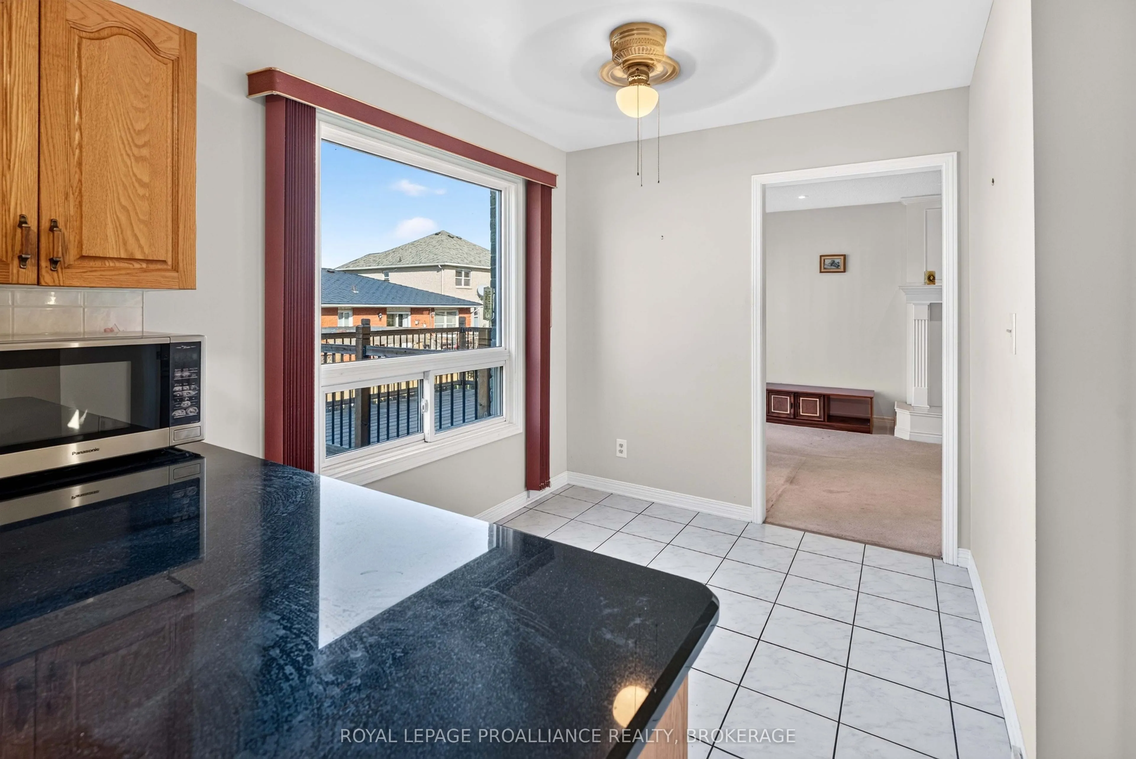 323 Sunrise Crescent