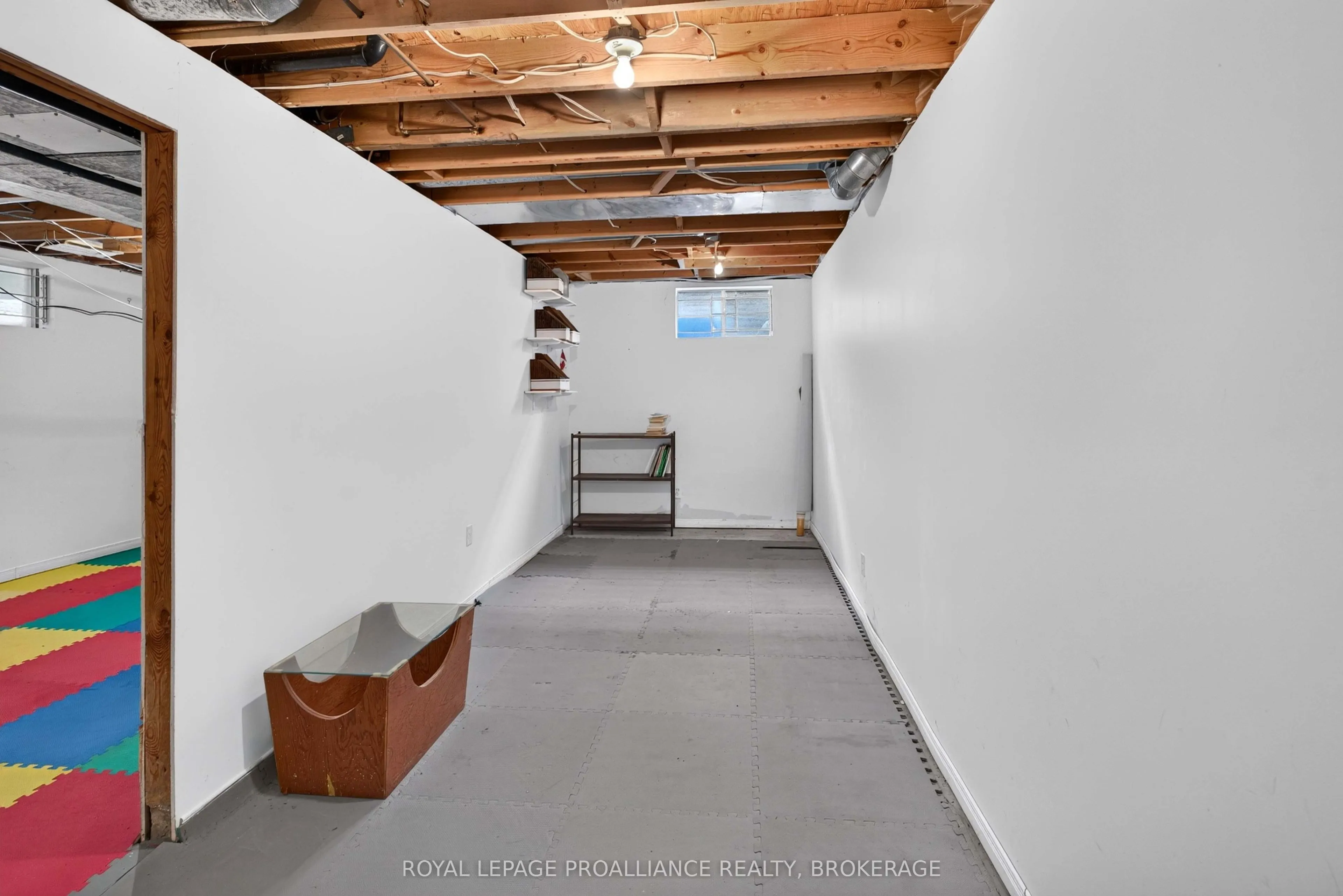 323 Sunrise Crescent