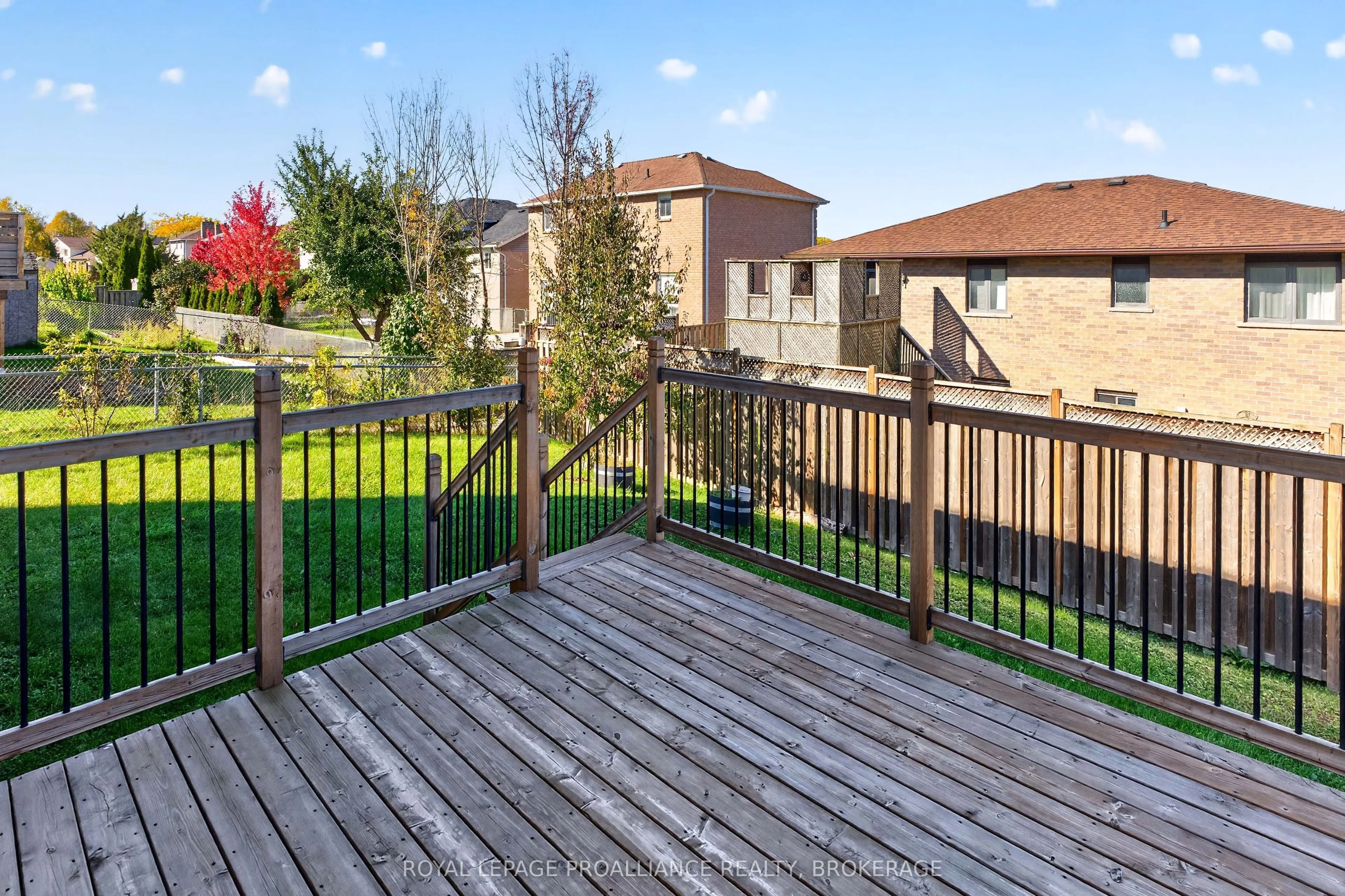 323 Sunrise Crescent