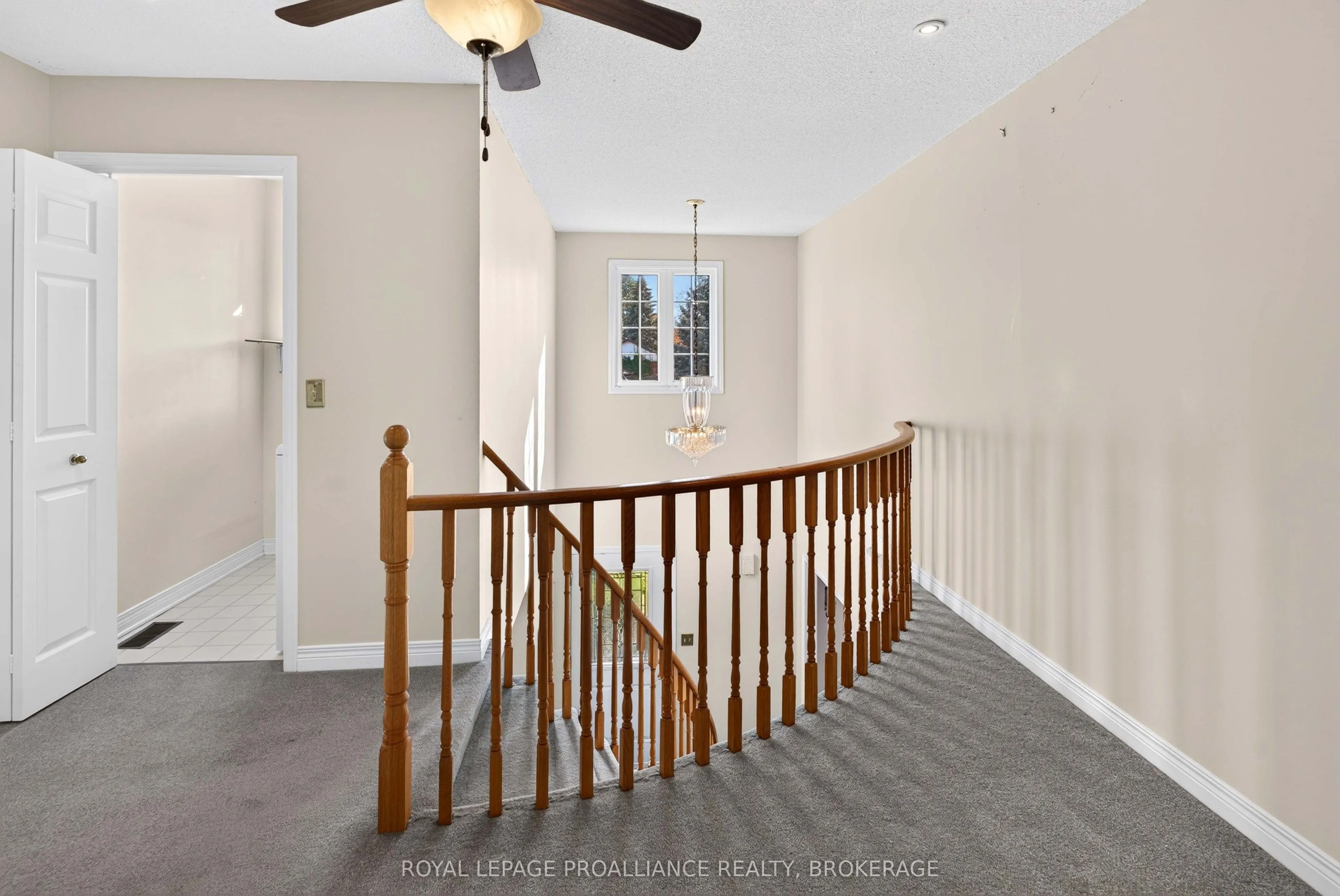 323 Sunrise Crescent
