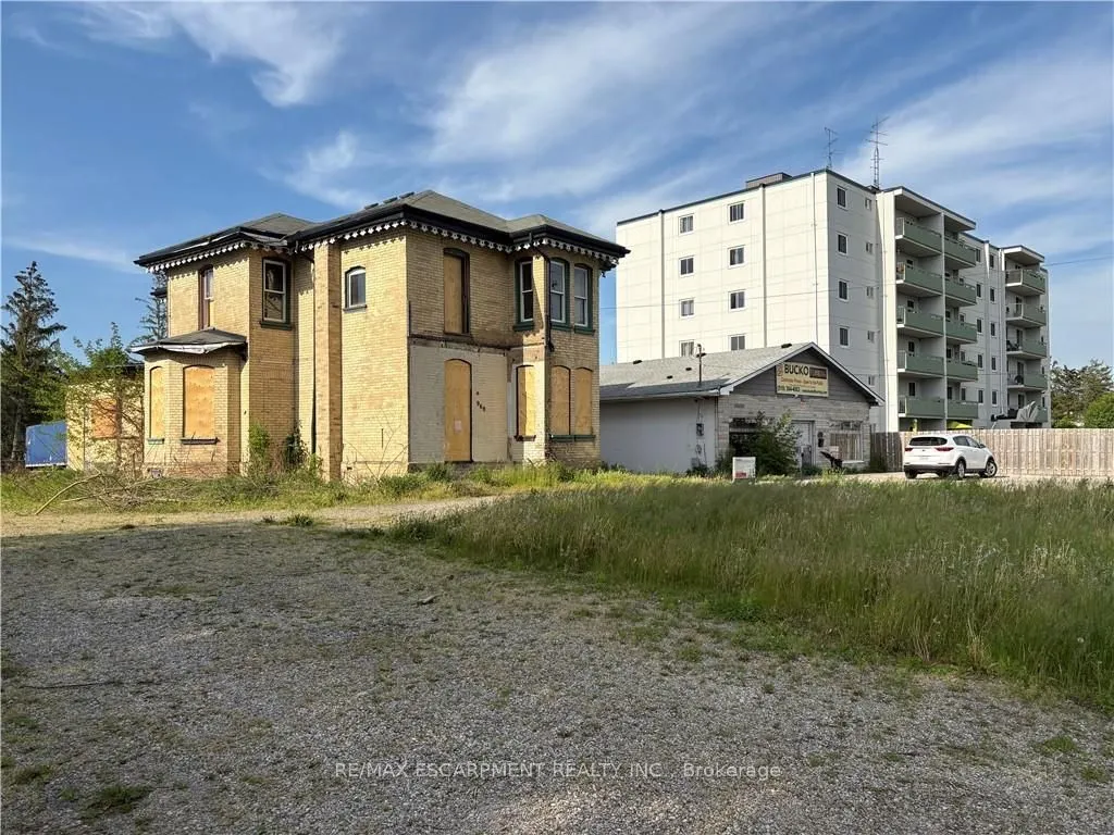 968 & 970 Colborne Street