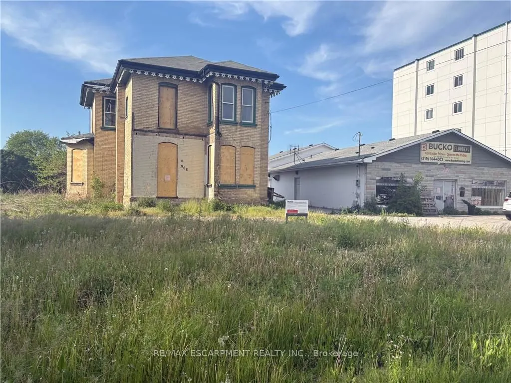 968 & 970 Colborne Street