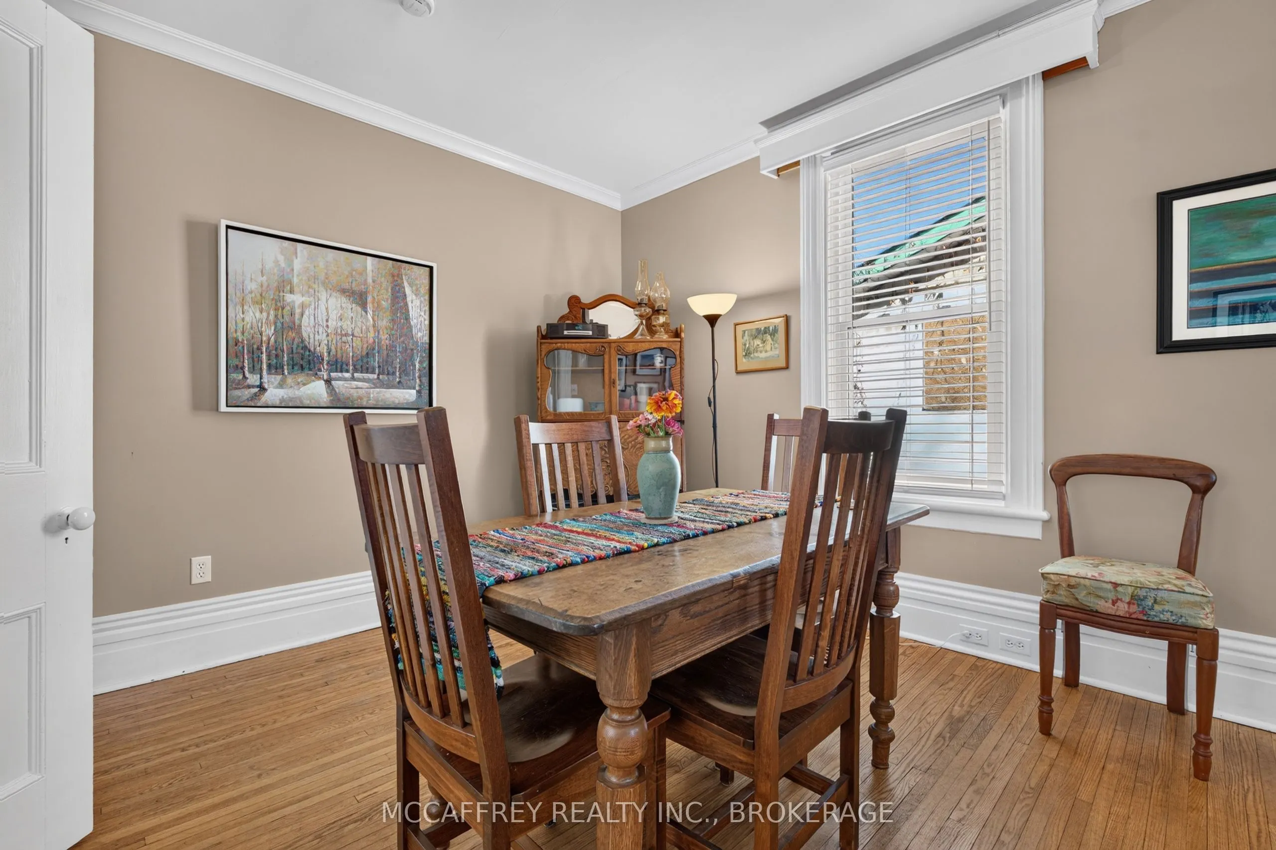 15 Graham Street E