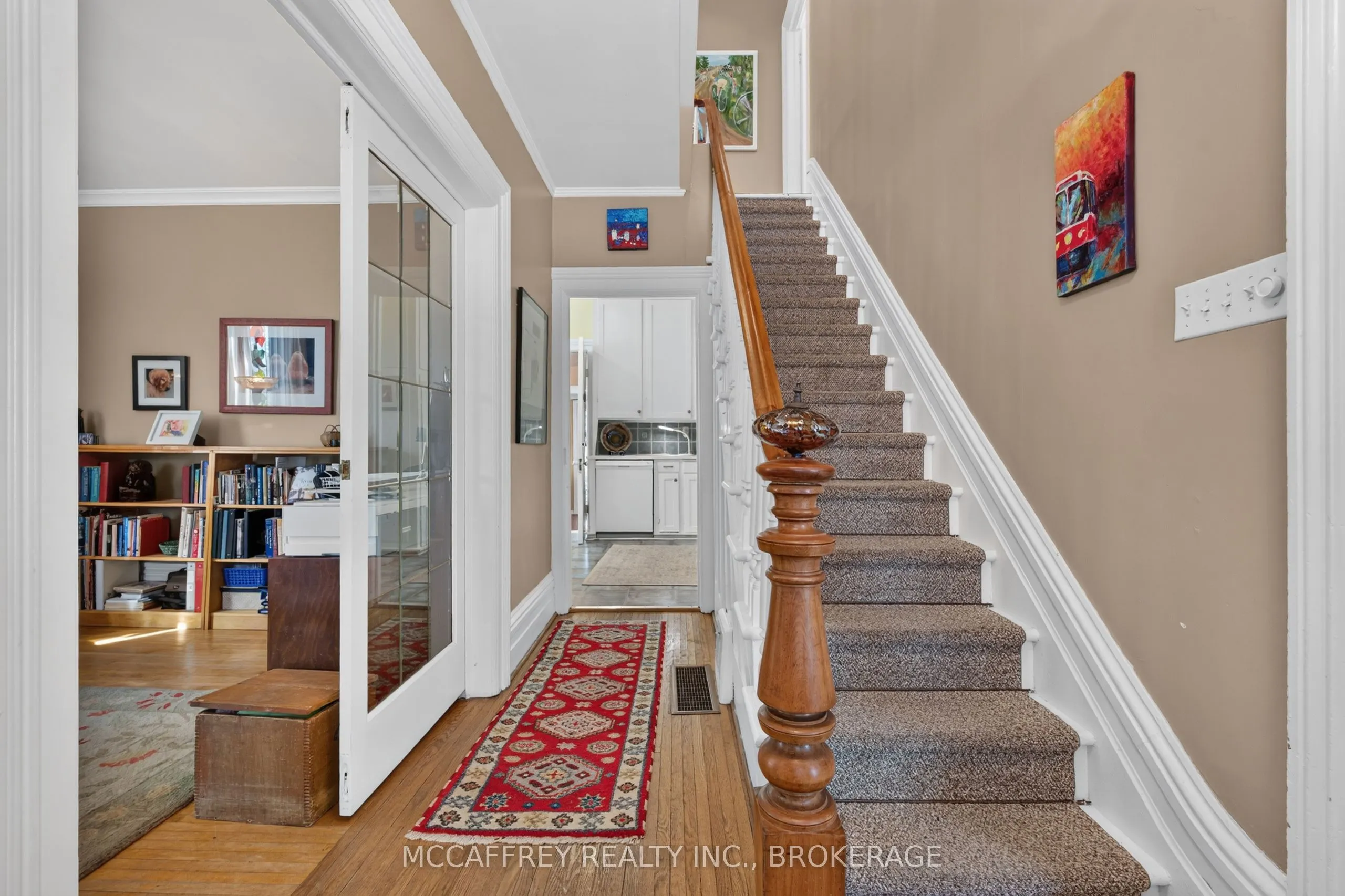 15 Graham Street E