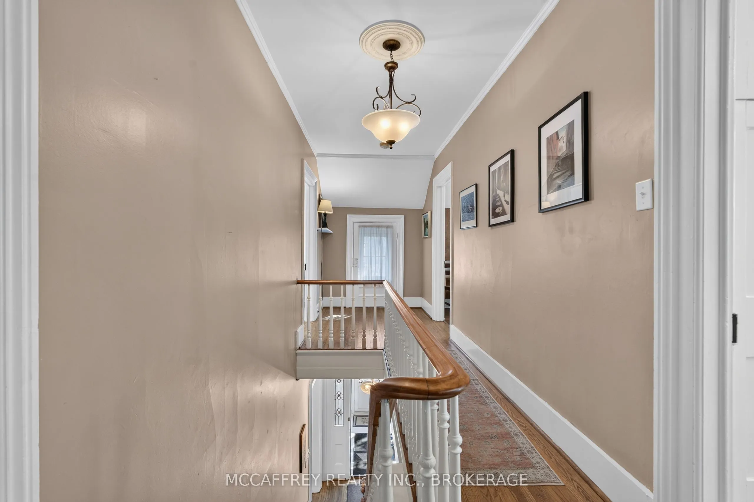 15 Graham Street E