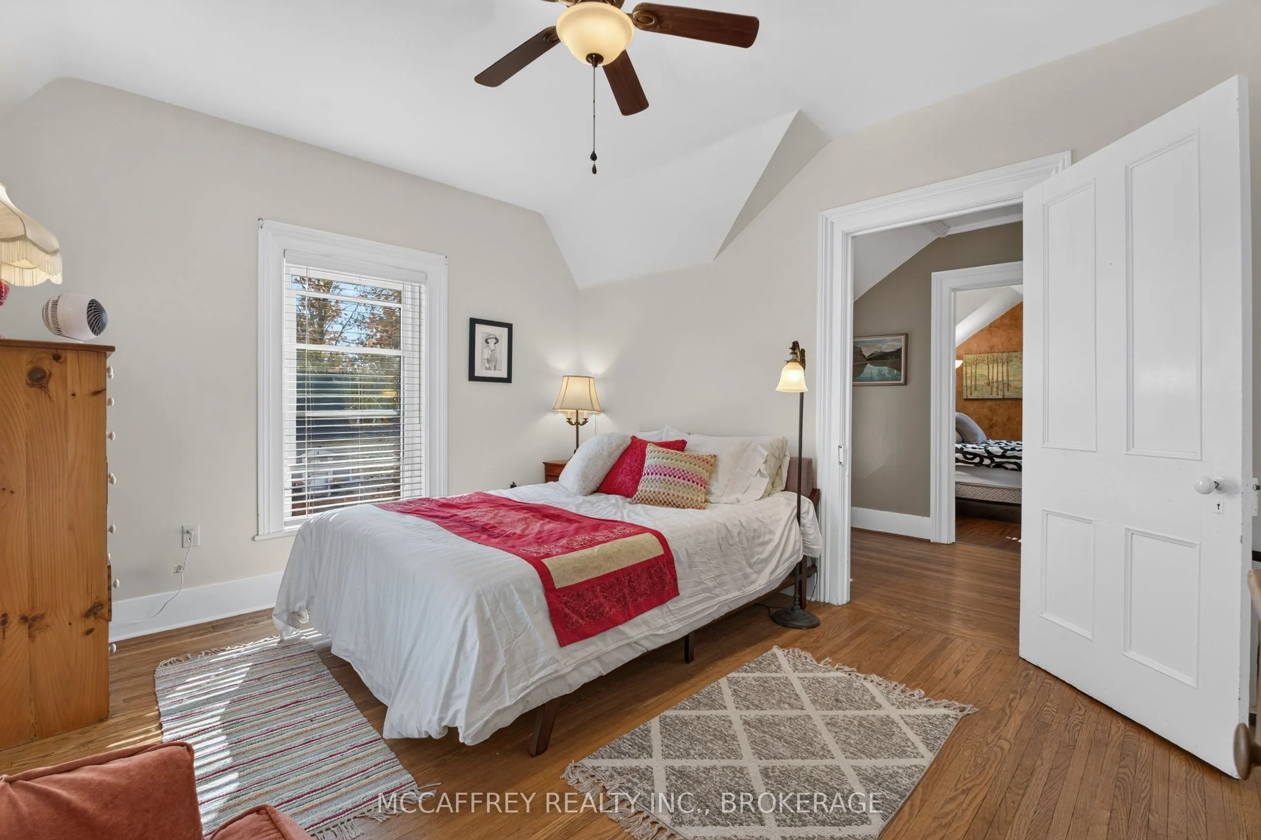 15 Graham Street E