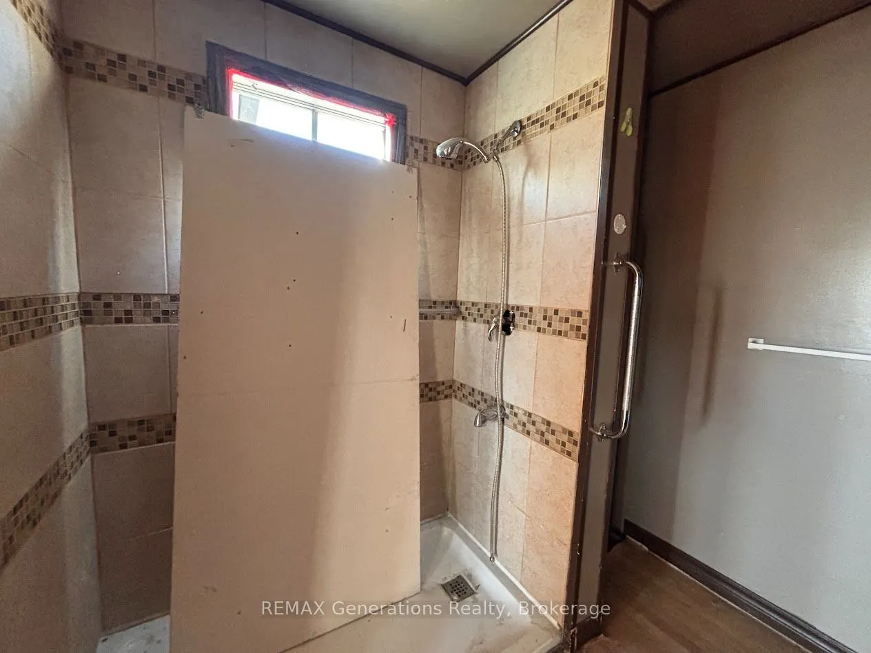 10 Adjala Avenue