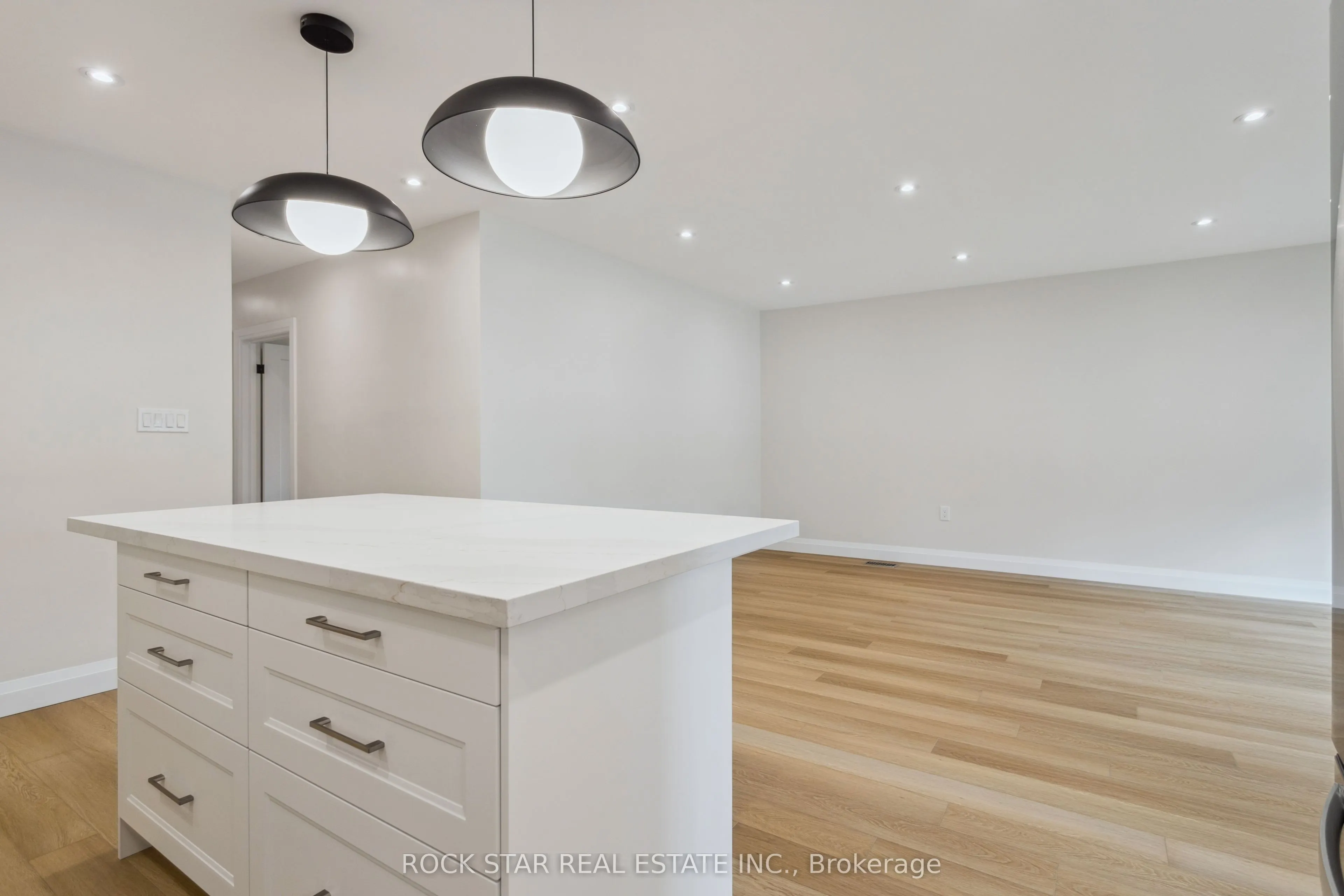 121 Toby Crescent #Main