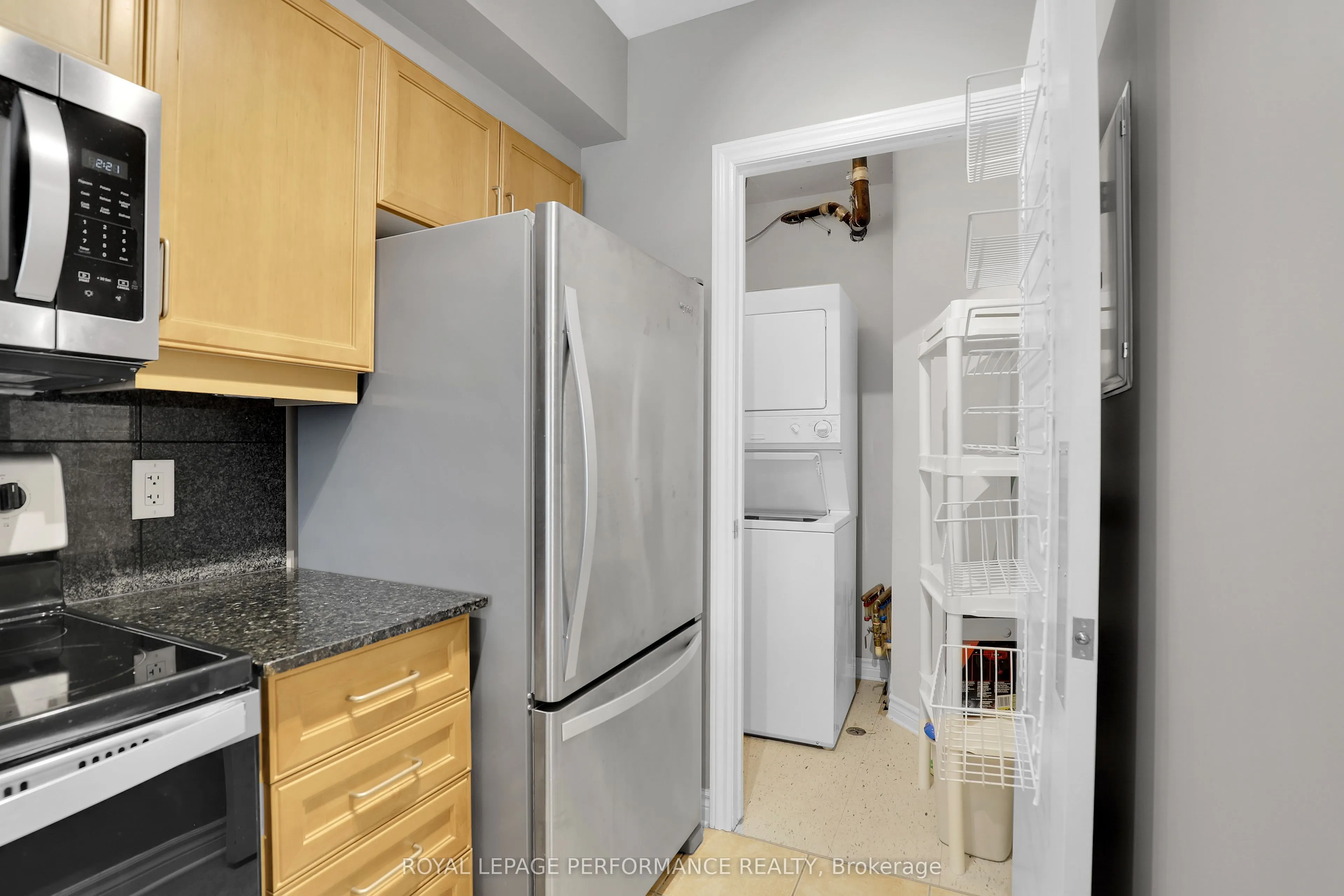 445 Laurier Avenue W #1402
