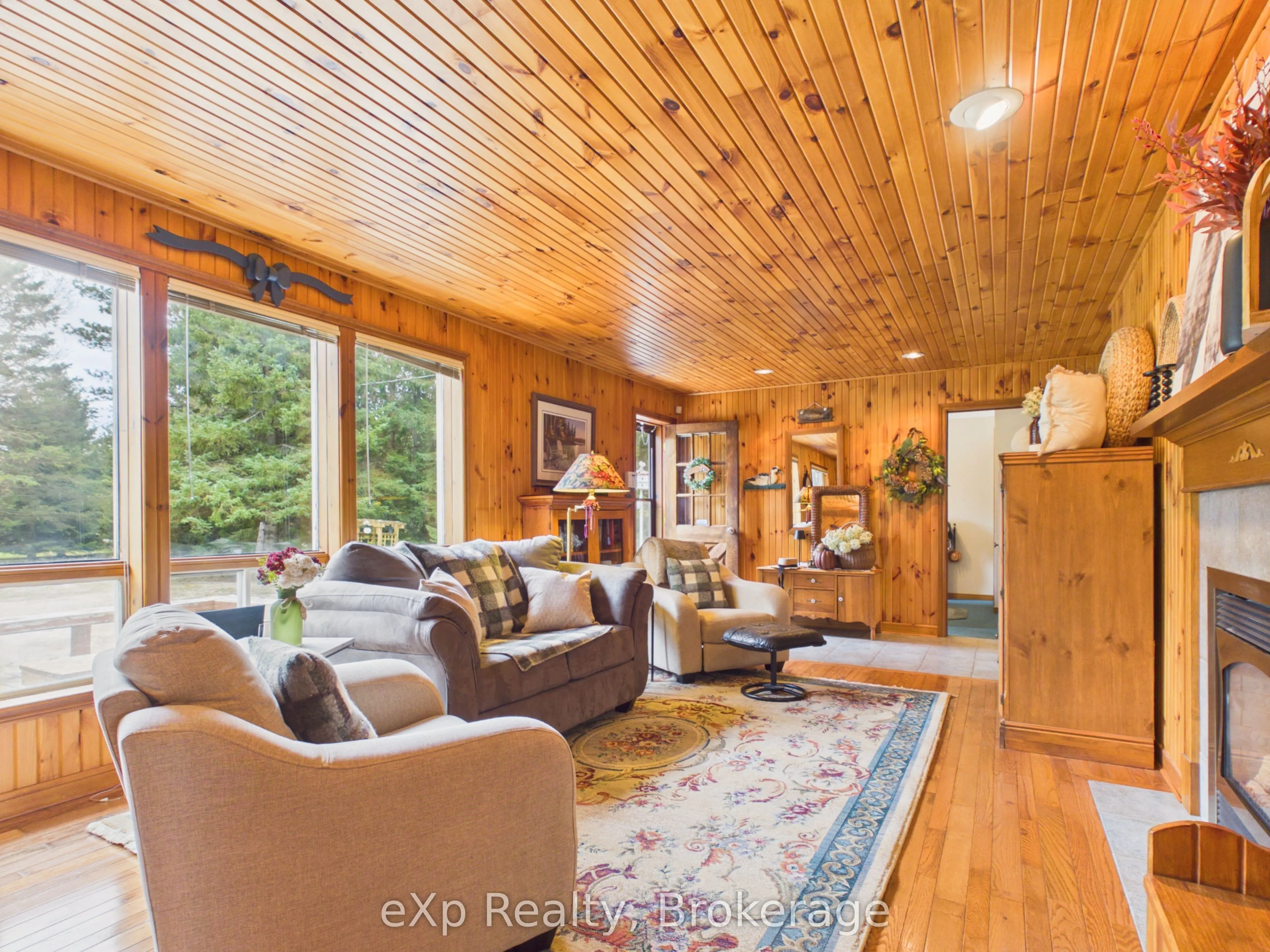 401771 grey road 4 Road