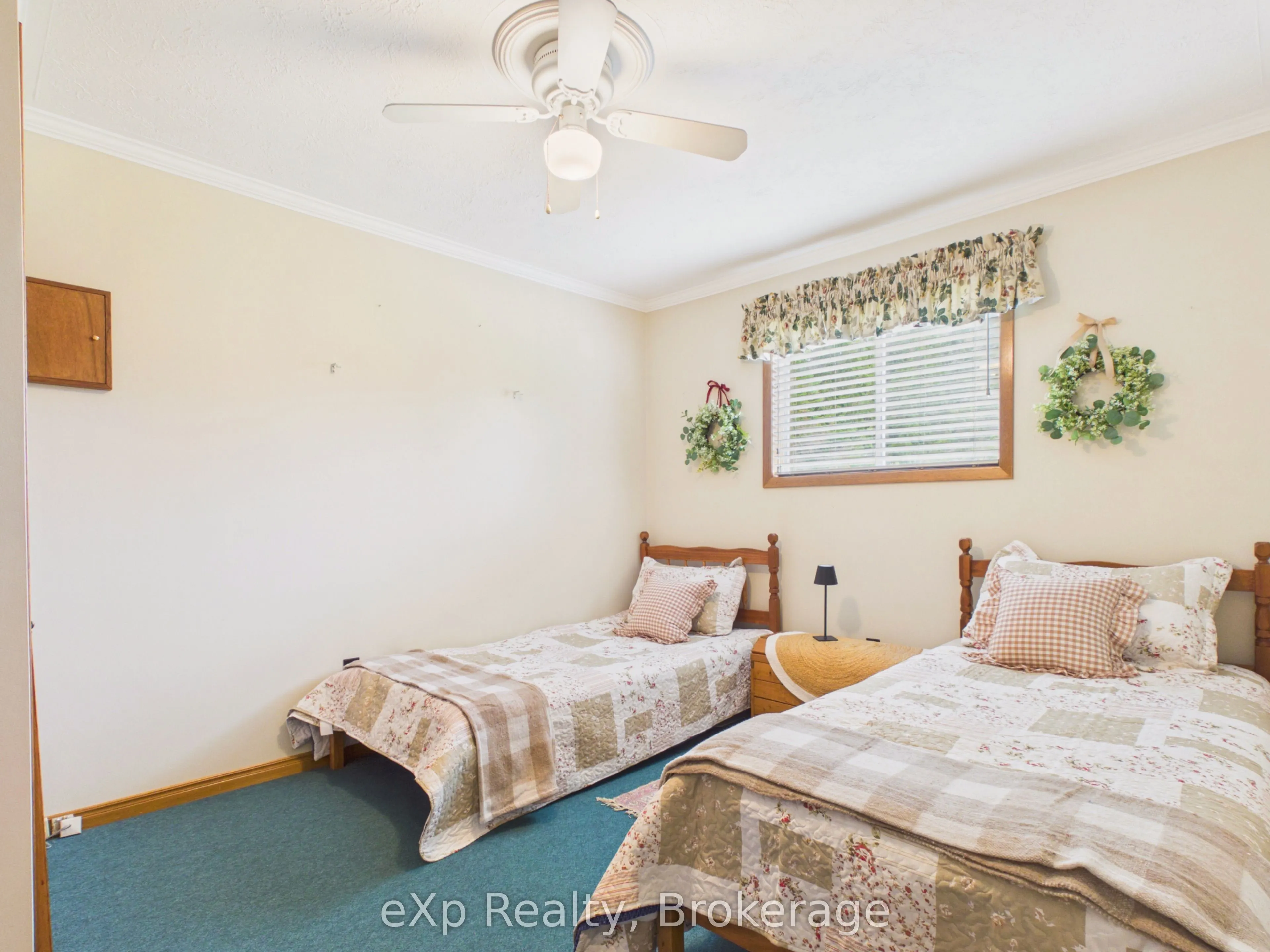 401771 grey road 4 Road