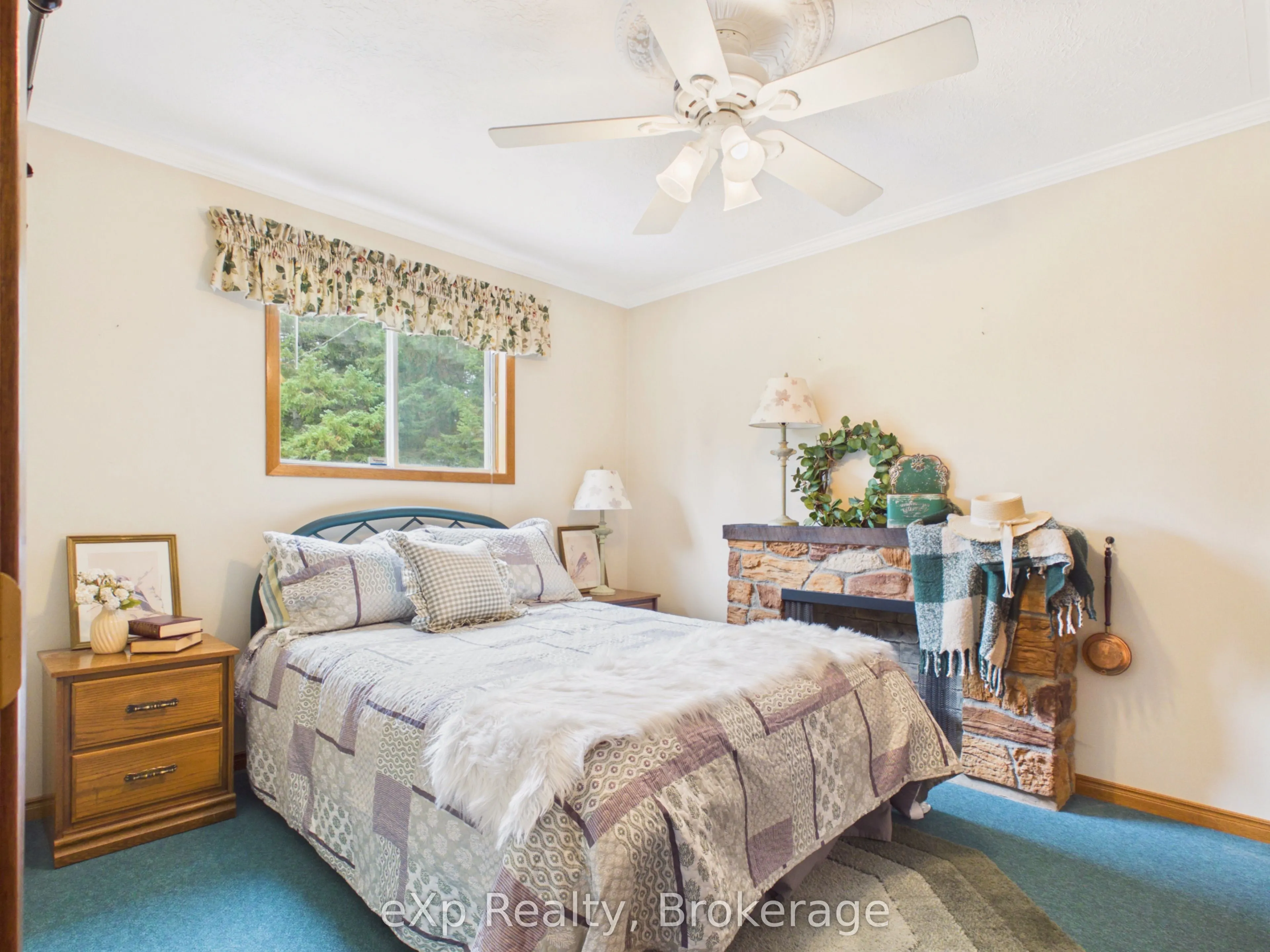 401771 grey road 4 Road
