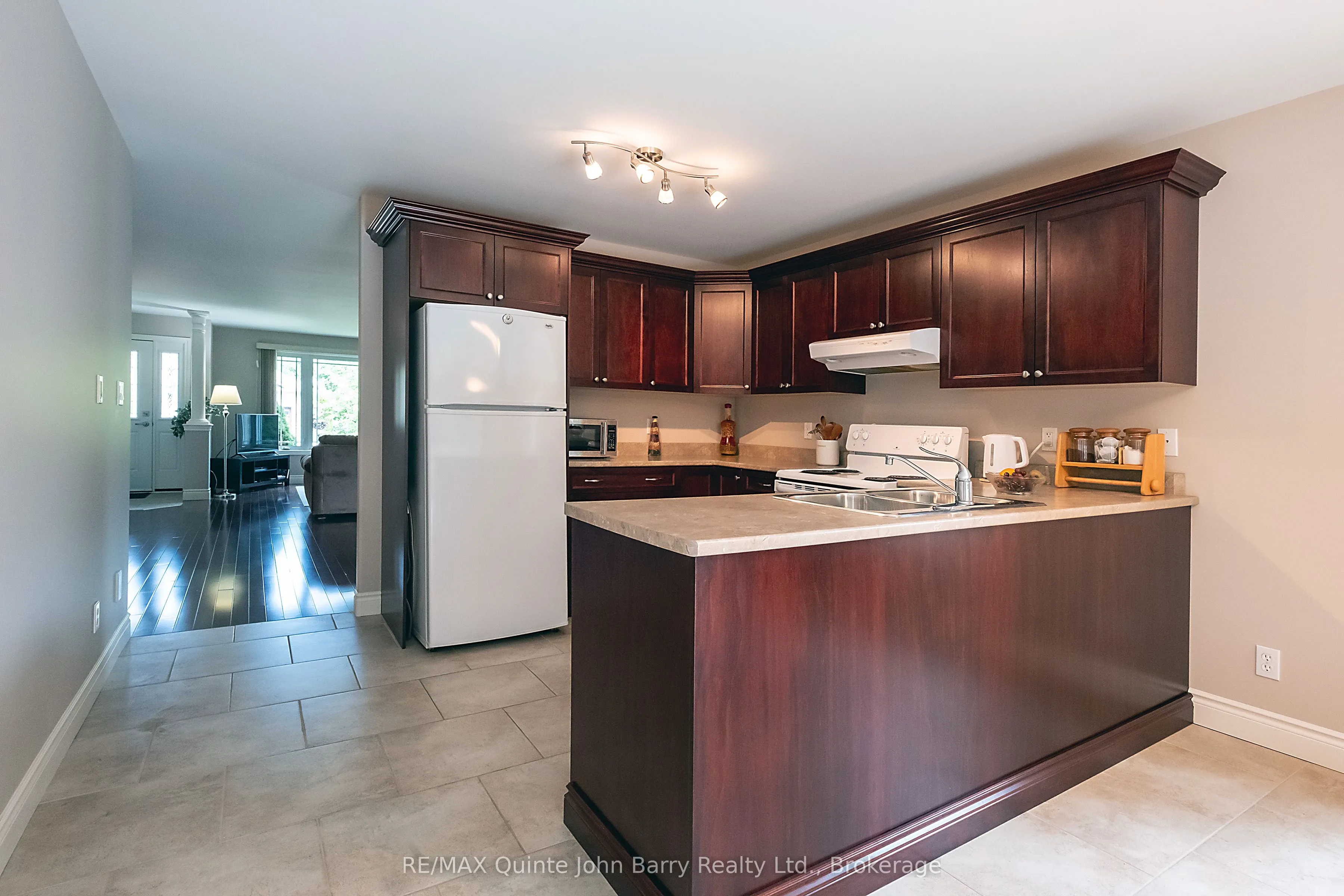 4 Algonquin Avenue