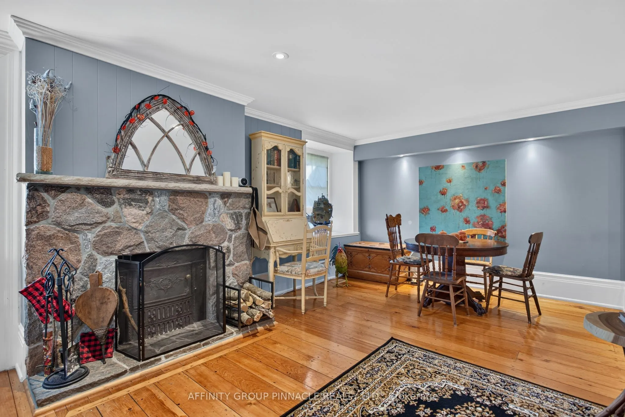 859 Eldon Road