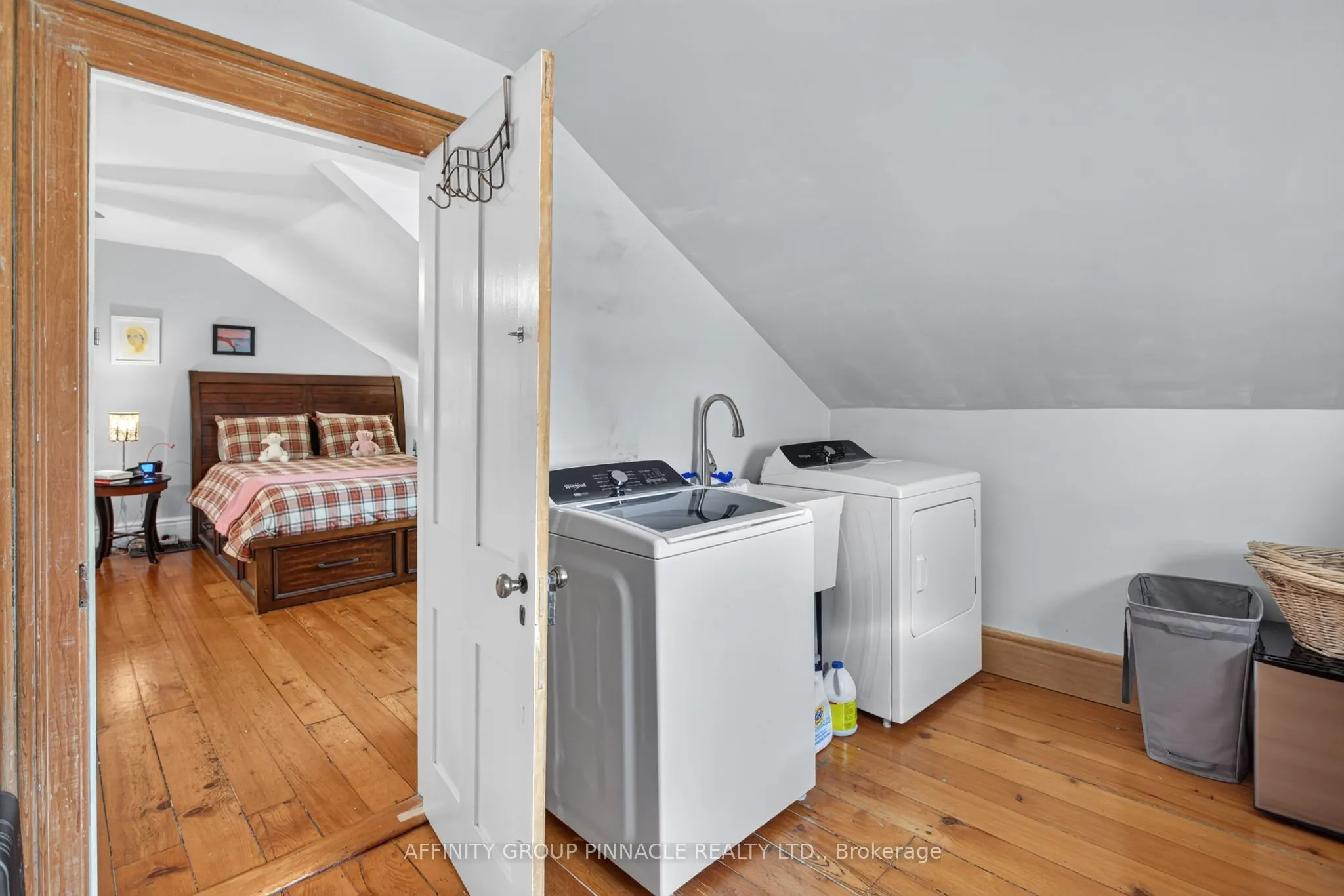 859 Eldon Road