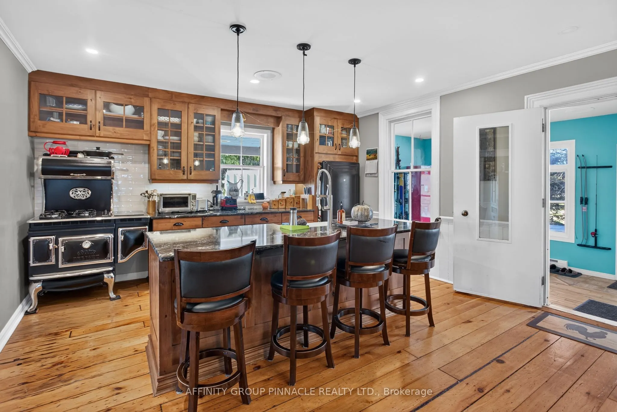 859 Eldon Road